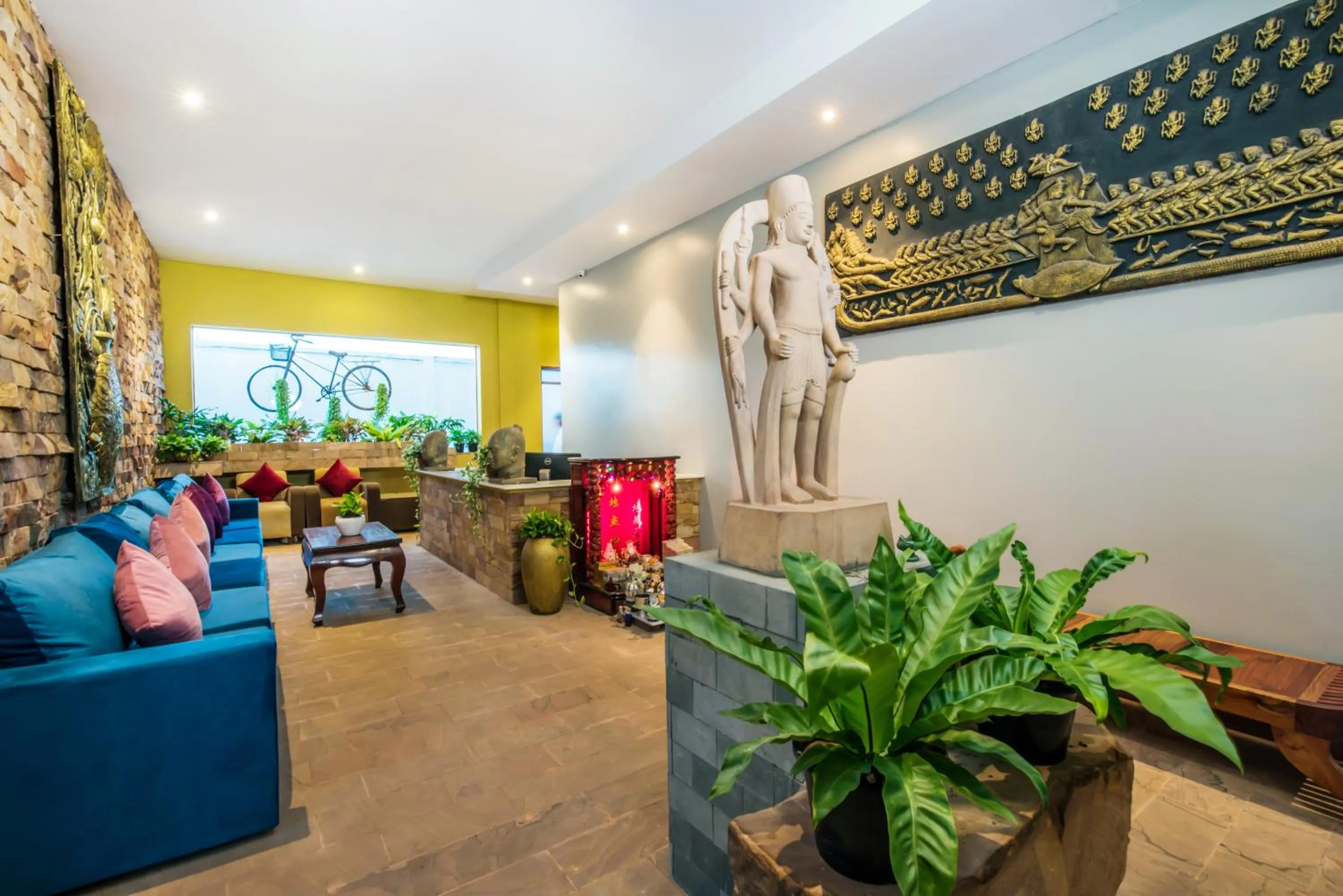 Lobby or reception in Samnak Lounge