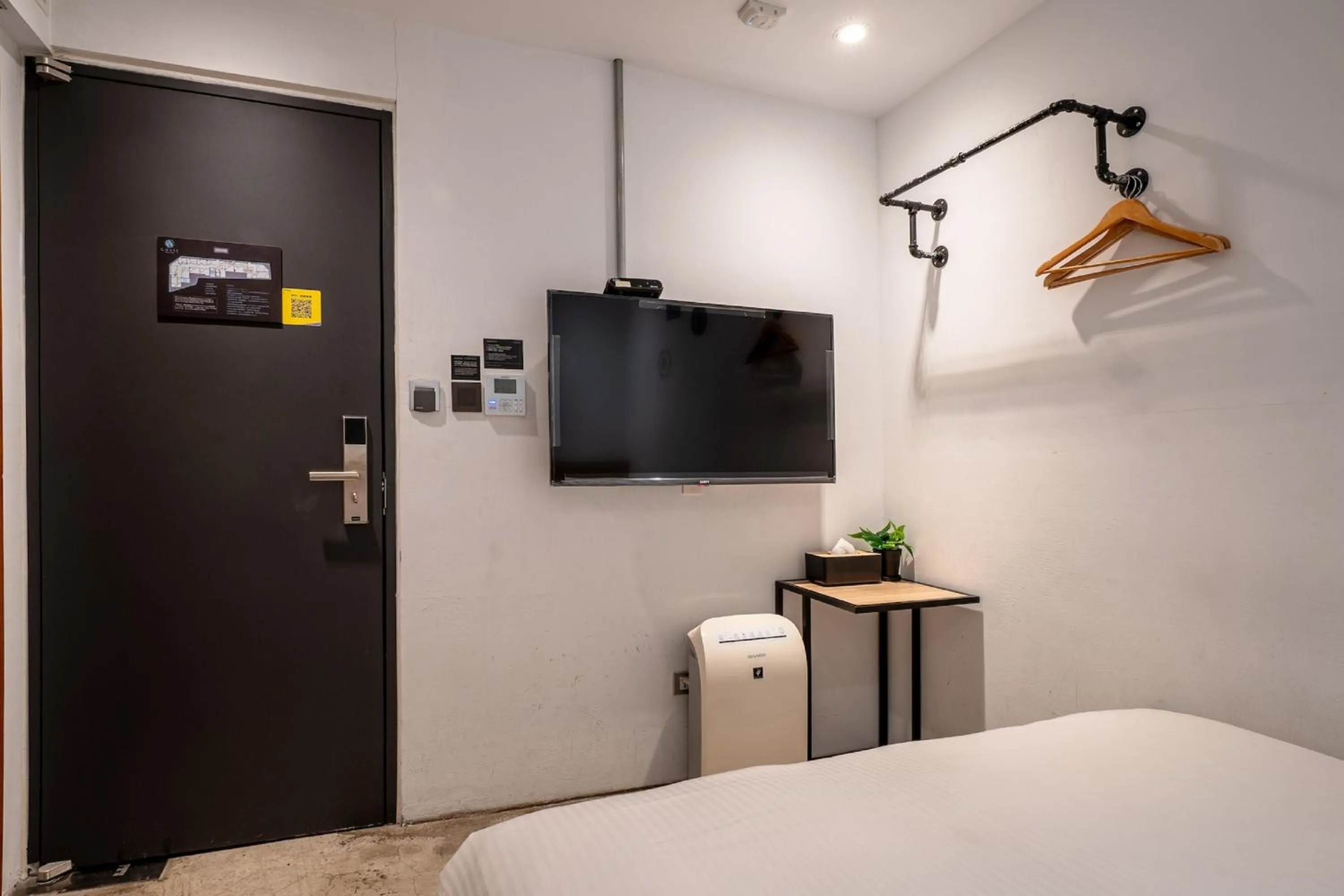 TV and multimedia, Bed in CHASE Hotel