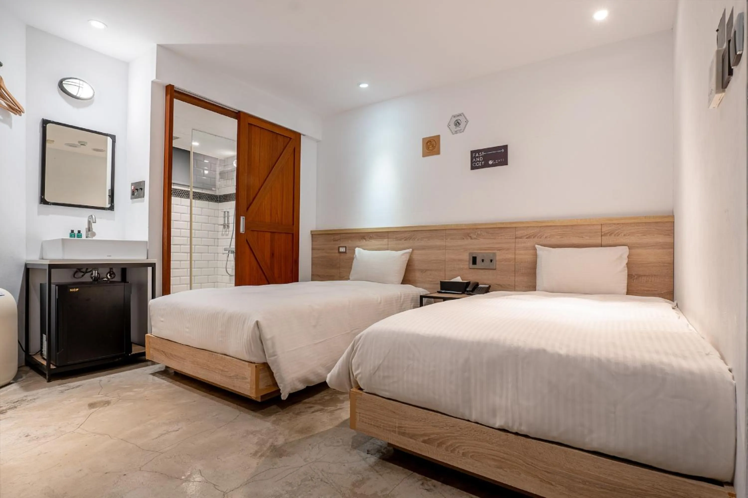 Bedroom, Bed in CHASE Hotel