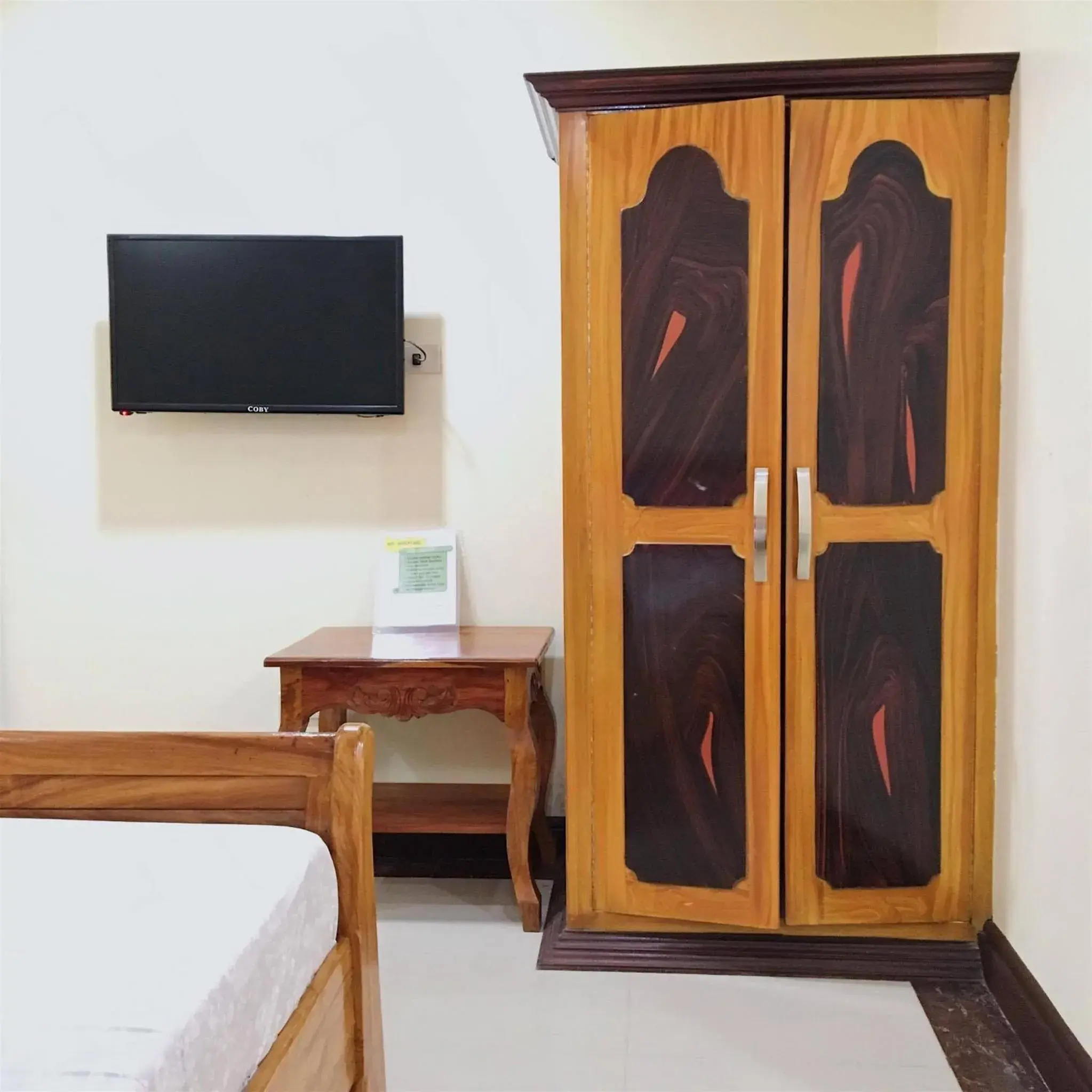 Bedroom in Big Creek Mansion Bedroom in Big Creek Mansion