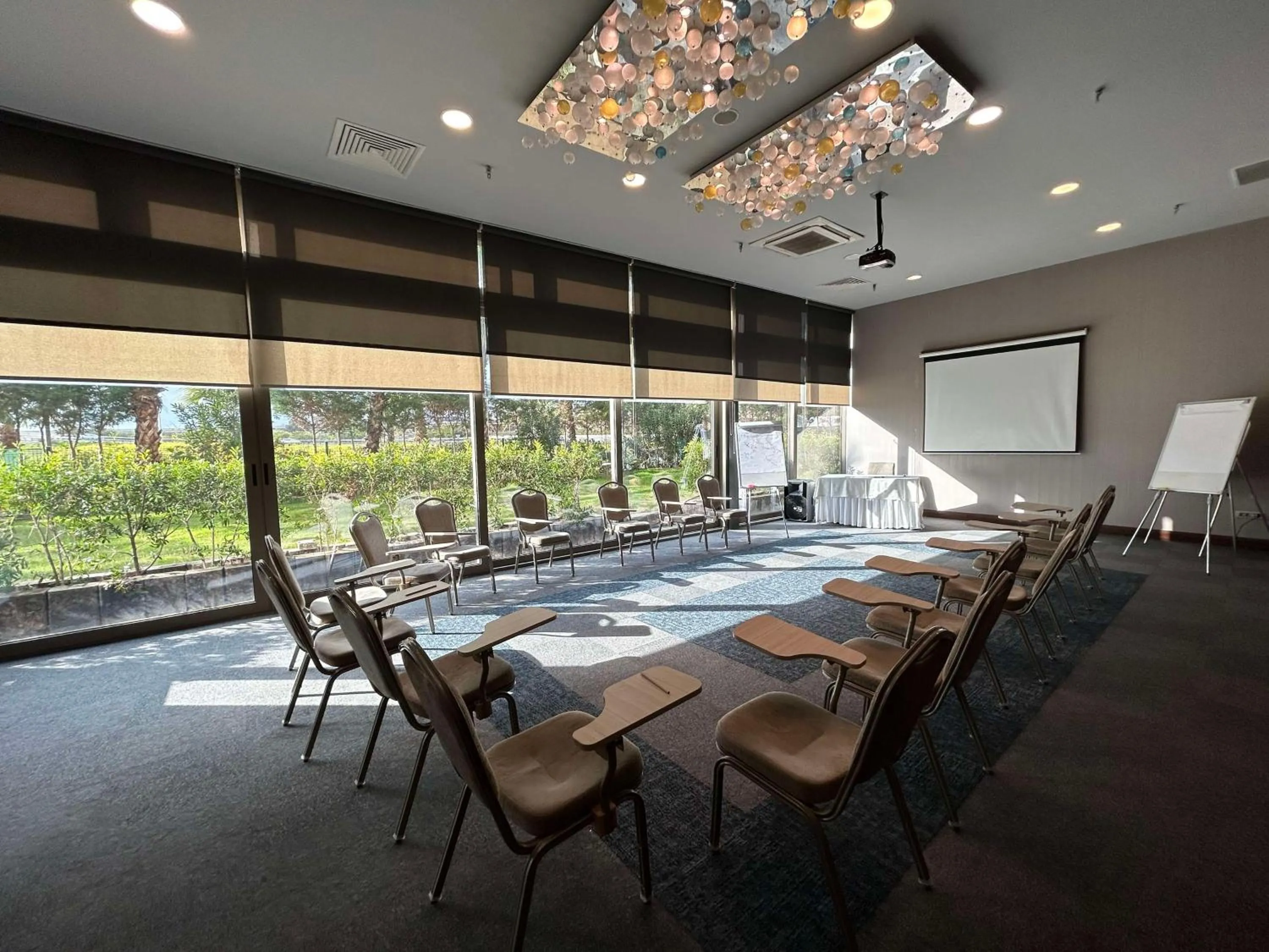 Meeting/conference room in Best Western Premier Karsiyaka Convention & Spa Hotel