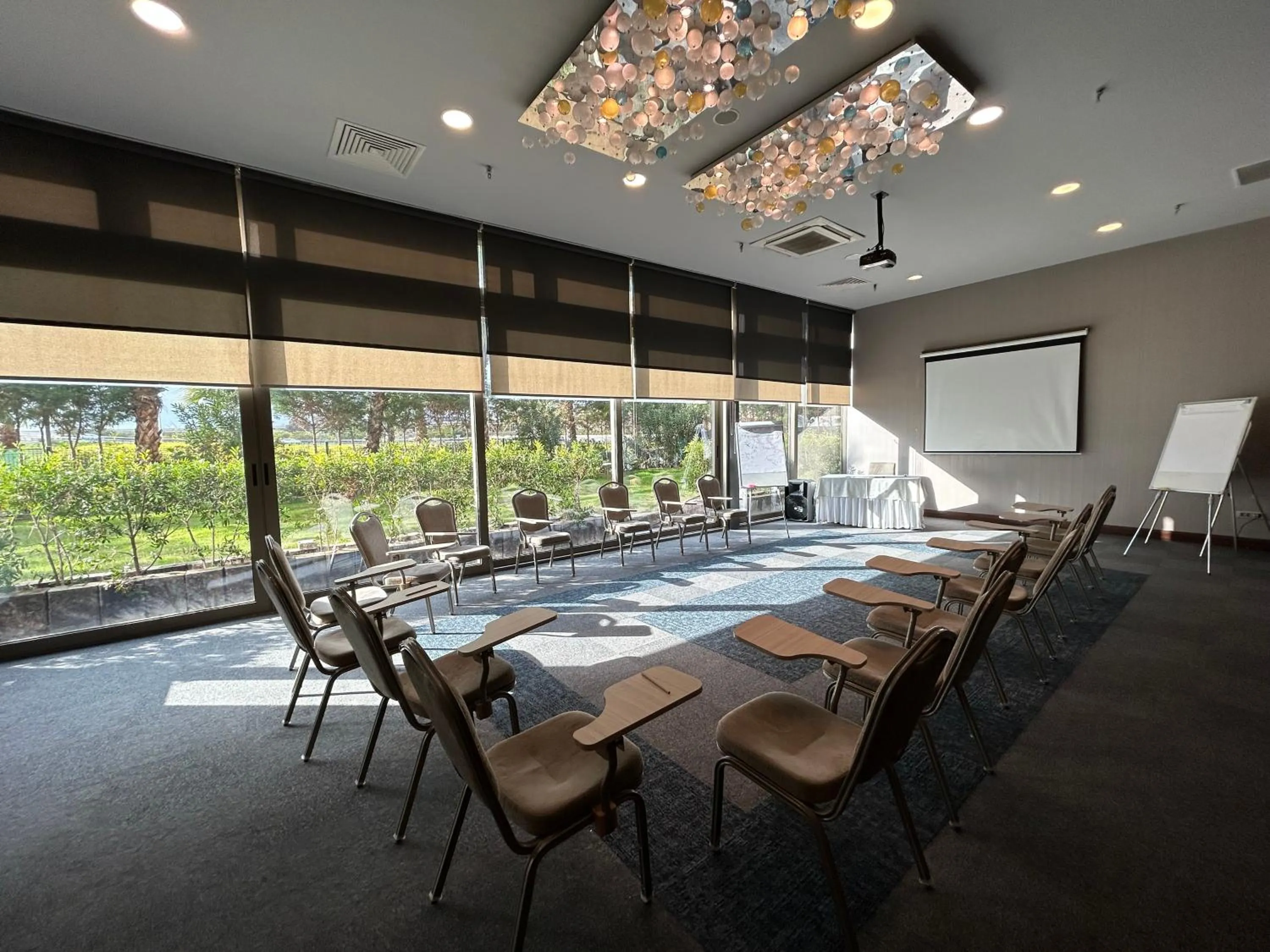 Meeting/conference room in Best Western Premier Karsiyaka Convention & Spa Hotel