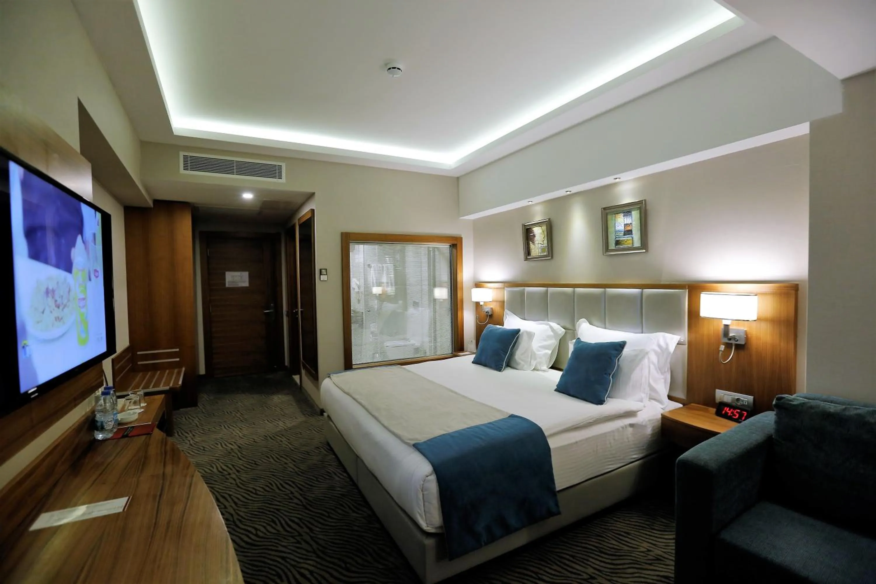 Photo of the whole room, Bed in Best Western Premier Karsiyaka Convention & Spa Hotel