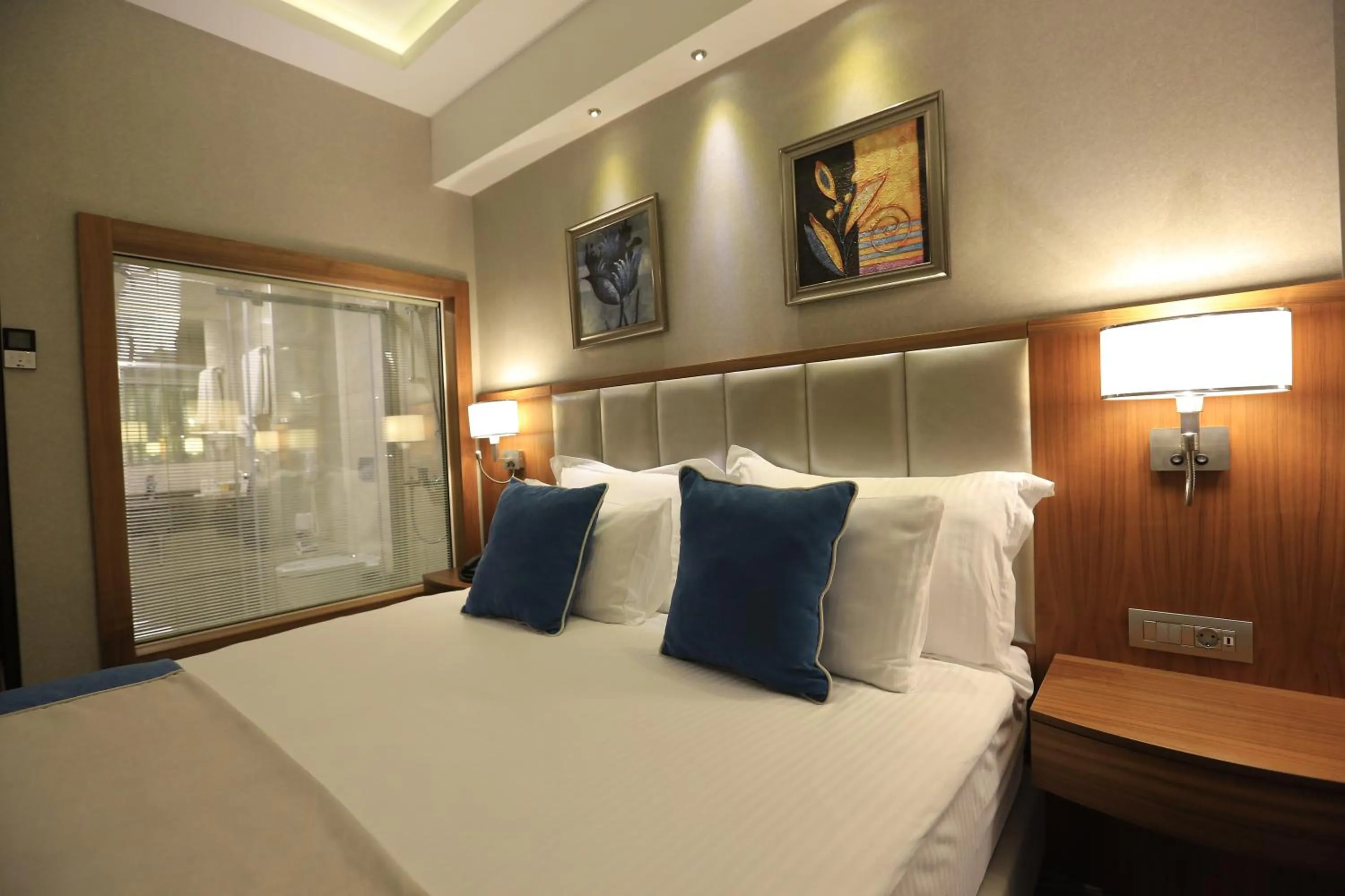 Photo of the whole room, Bed in Best Western Premier Karsiyaka Convention & Spa Hotel