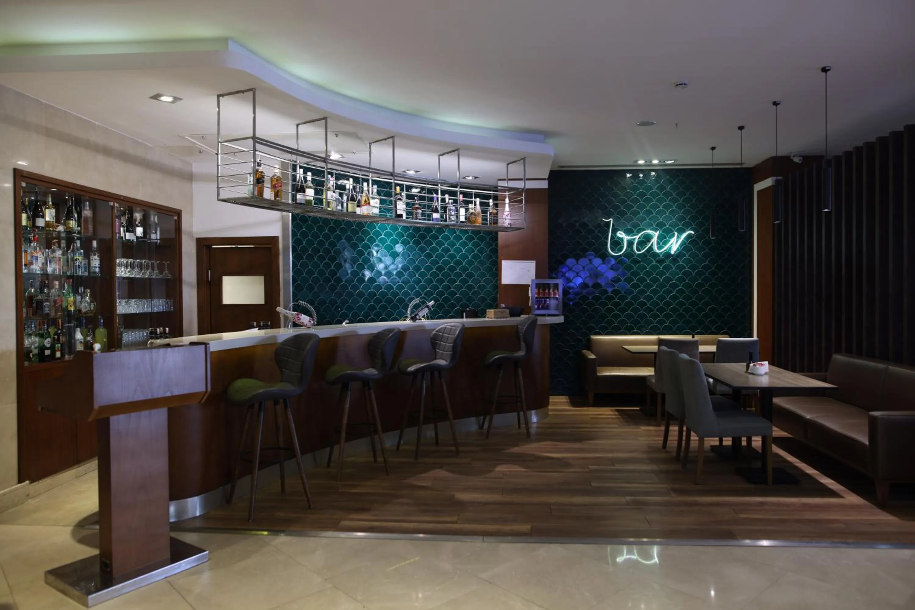 Lounge or bar in Best Western Premier Karsiyaka Convention & Spa Hotel