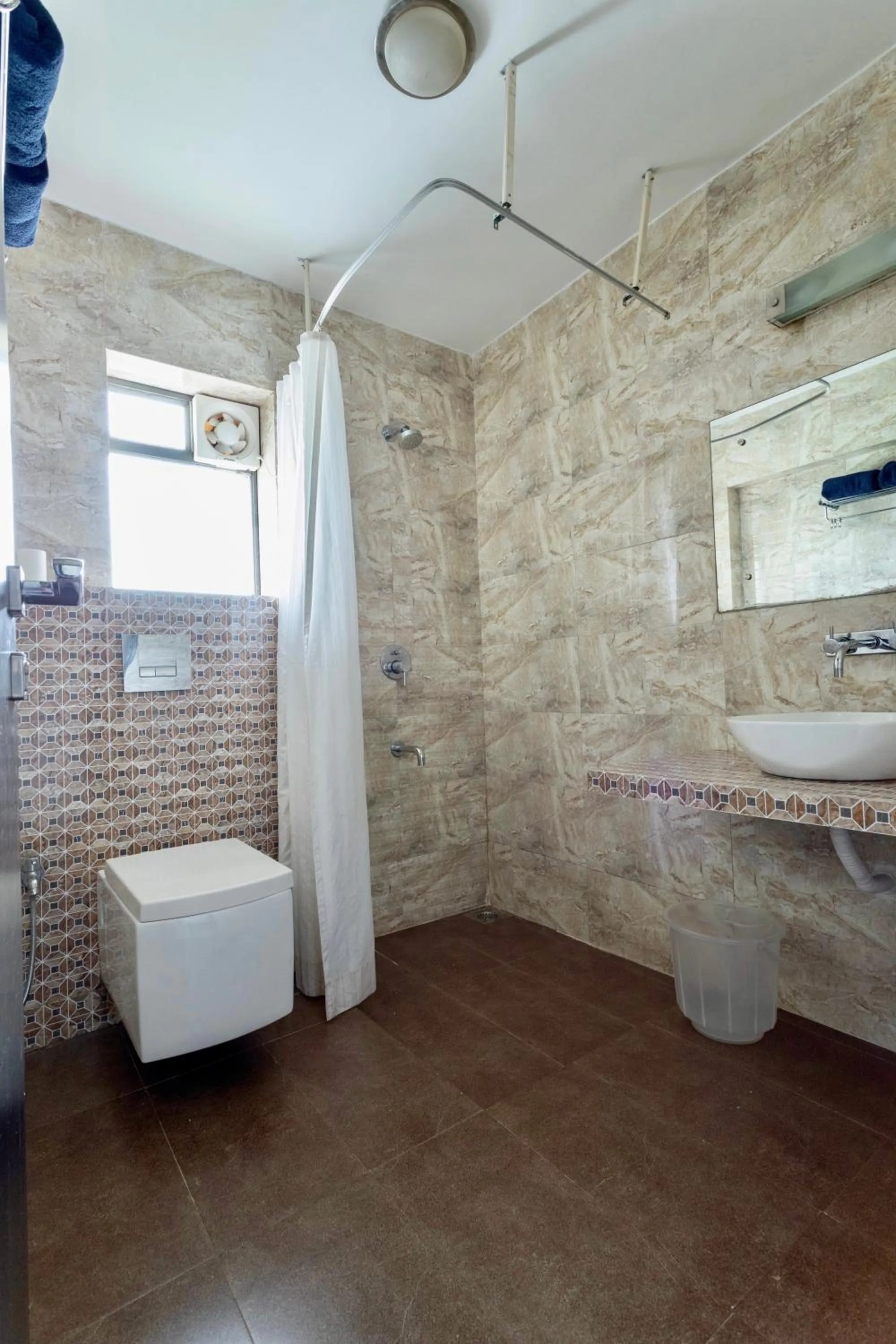 Bathroom in Arotel Rooms & Suites Calangute