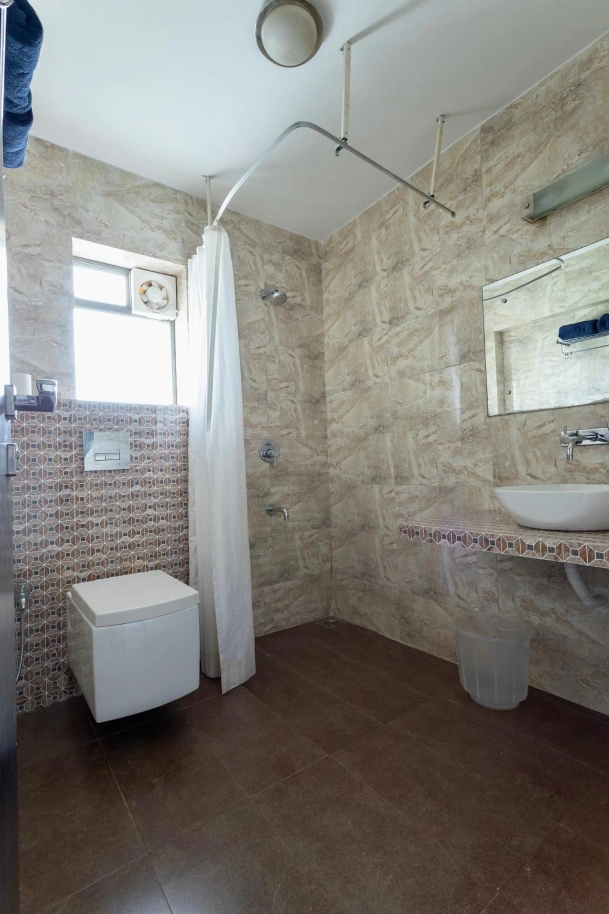 Bathroom in Arotel Rooms & Suites Calangute