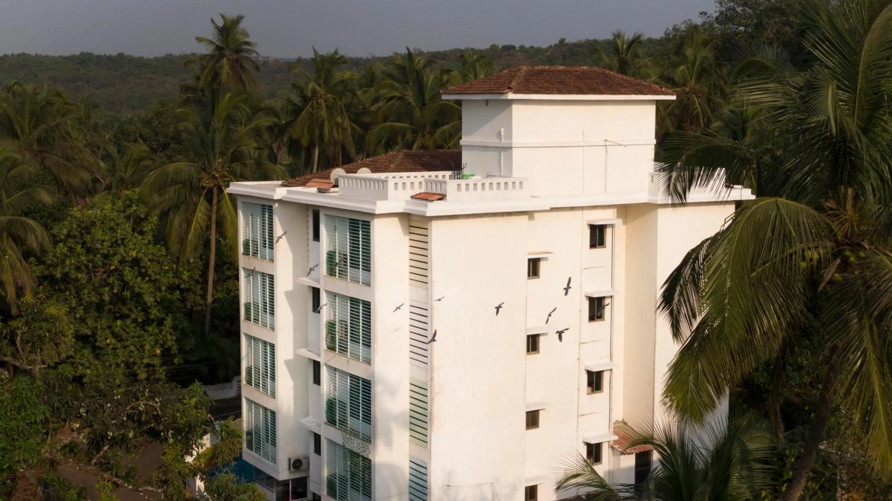 Property building in Arotel Rooms & Suites Calangute