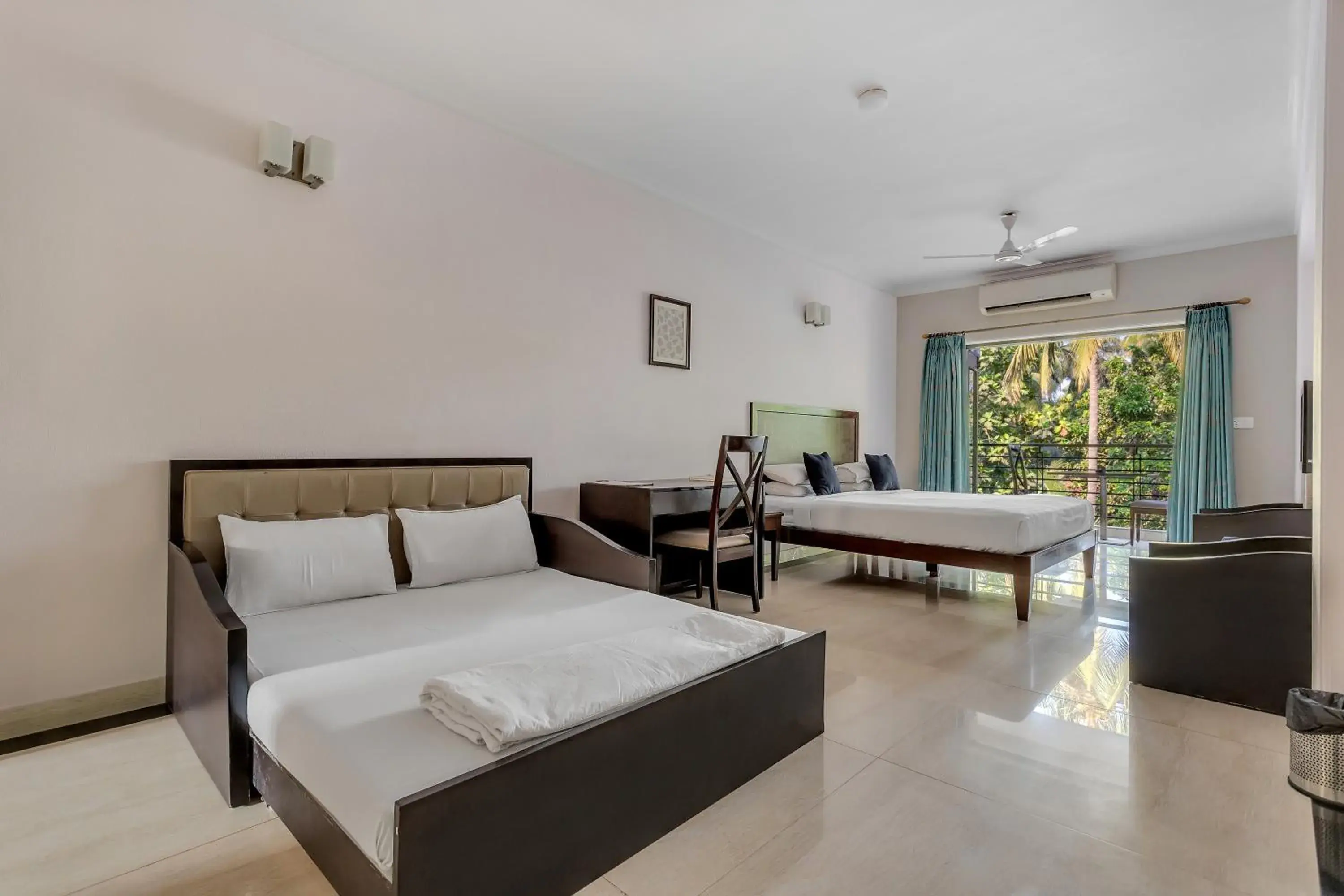 Queen Suite with Balcony in Arotel Rooms & Suites Queen Suite with Balcony in Arotel Rooms & Suites