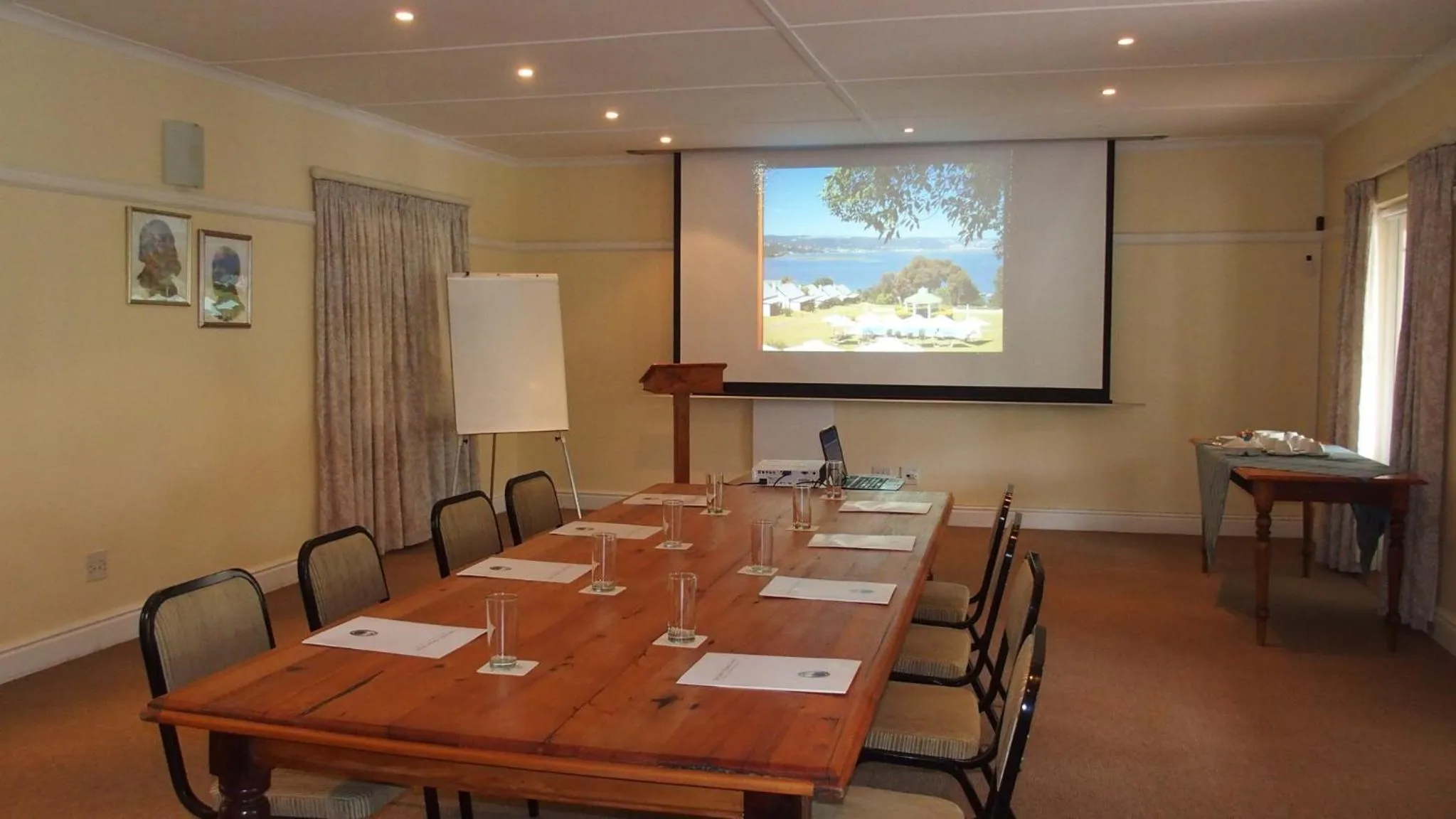 Meeting/conference room in Belvidere Manor Lagoonside Cottages