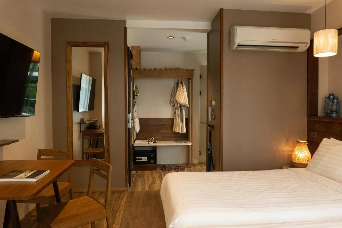 Living room, Bed in Tints of Blue Hotel