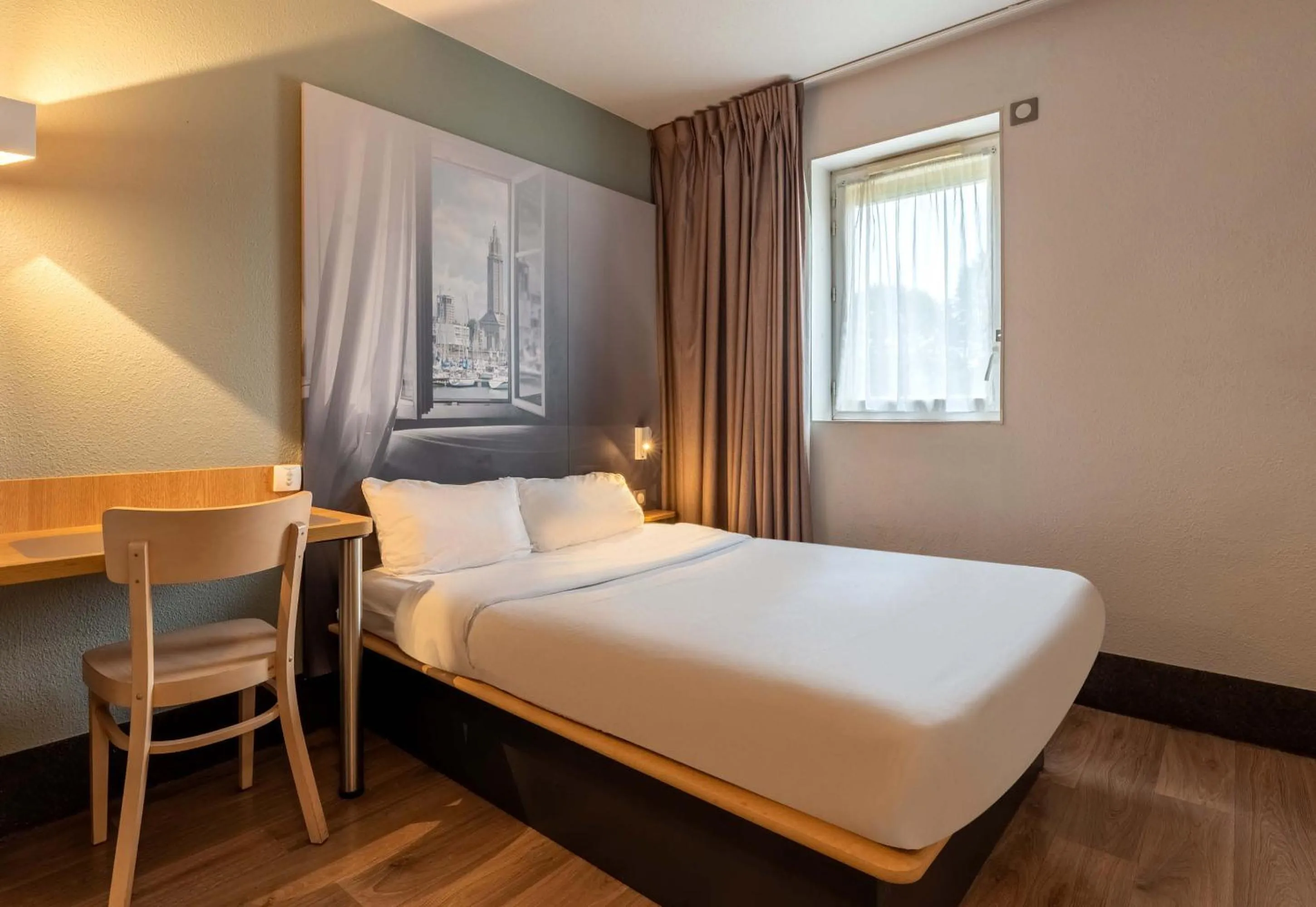 Bedroom, Bed in B&B HOTEL Le Havre Harfleur 2