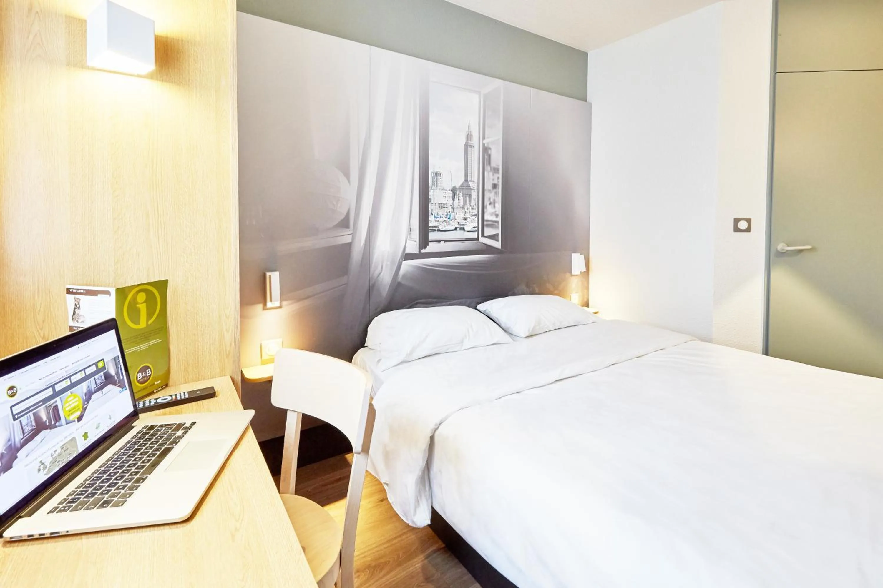 Bedroom, Bed in B&B HOTEL Le Havre Harfleur 2