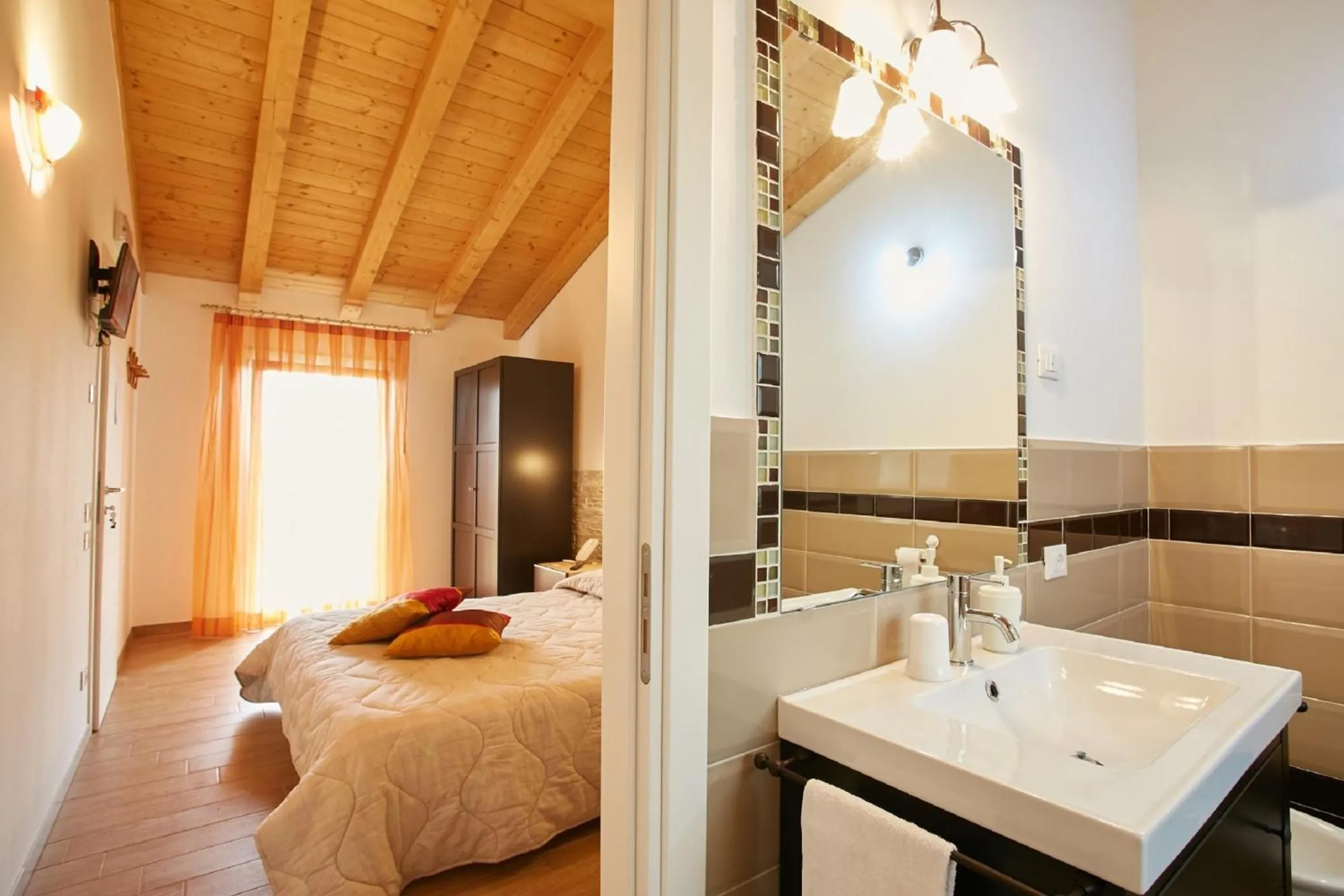 Bathroom, Bed in B&B Al sogno di Laura