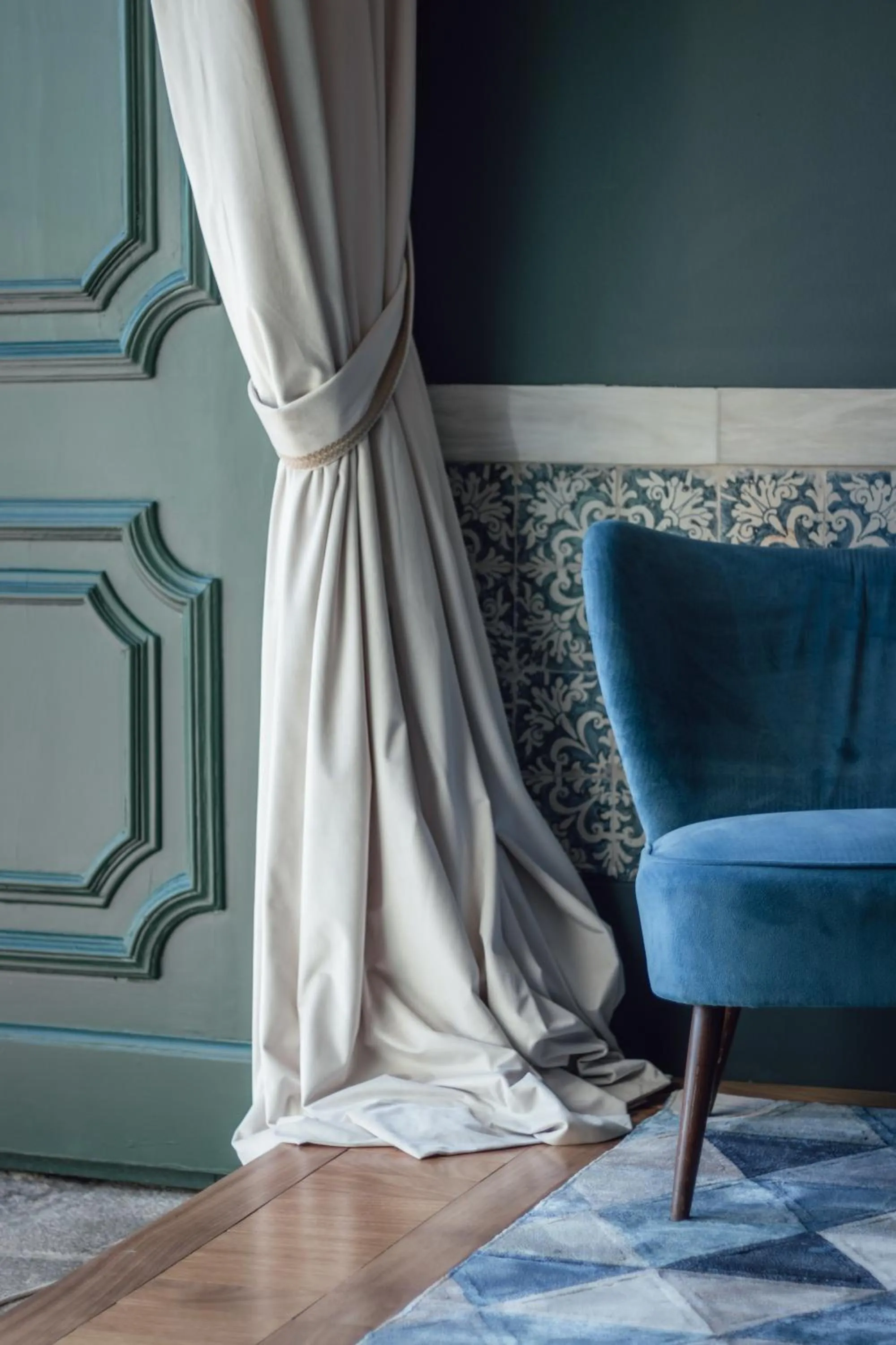 Living room in Condes de Azevedo Palace Apartments