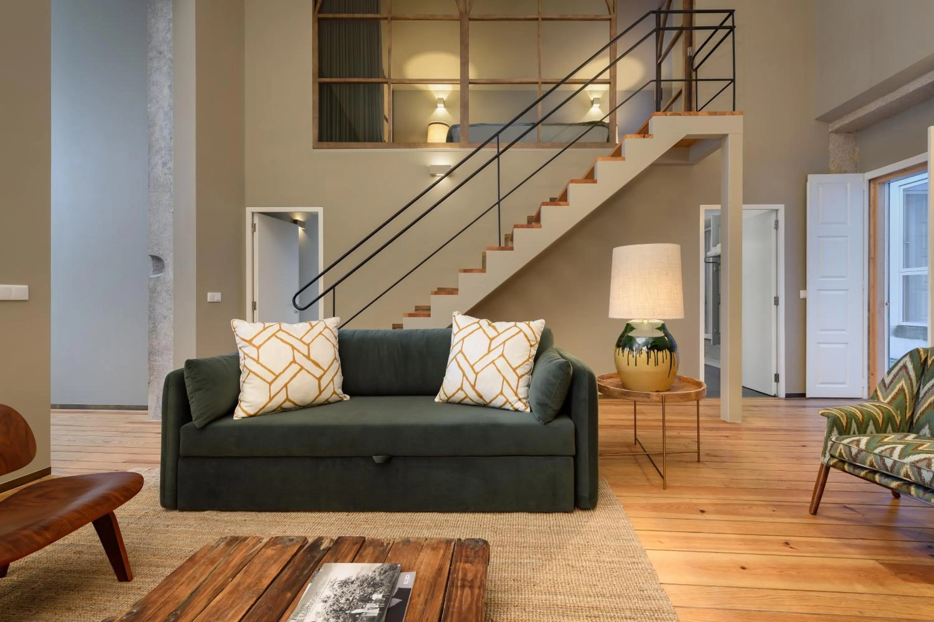 Living room in Condes de Azevedo Palace Apartments