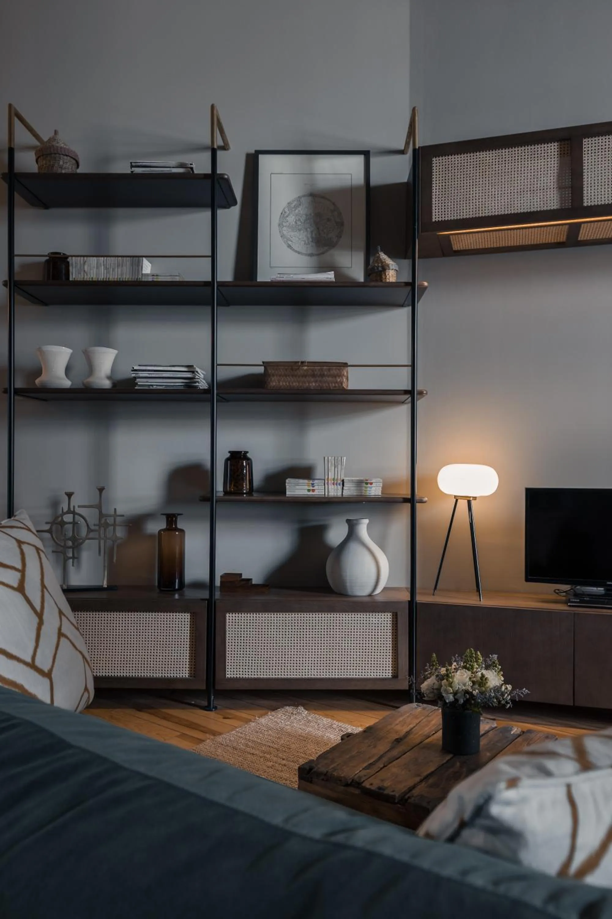 Living room, Bed in Condes de Azevedo Palace Apartments