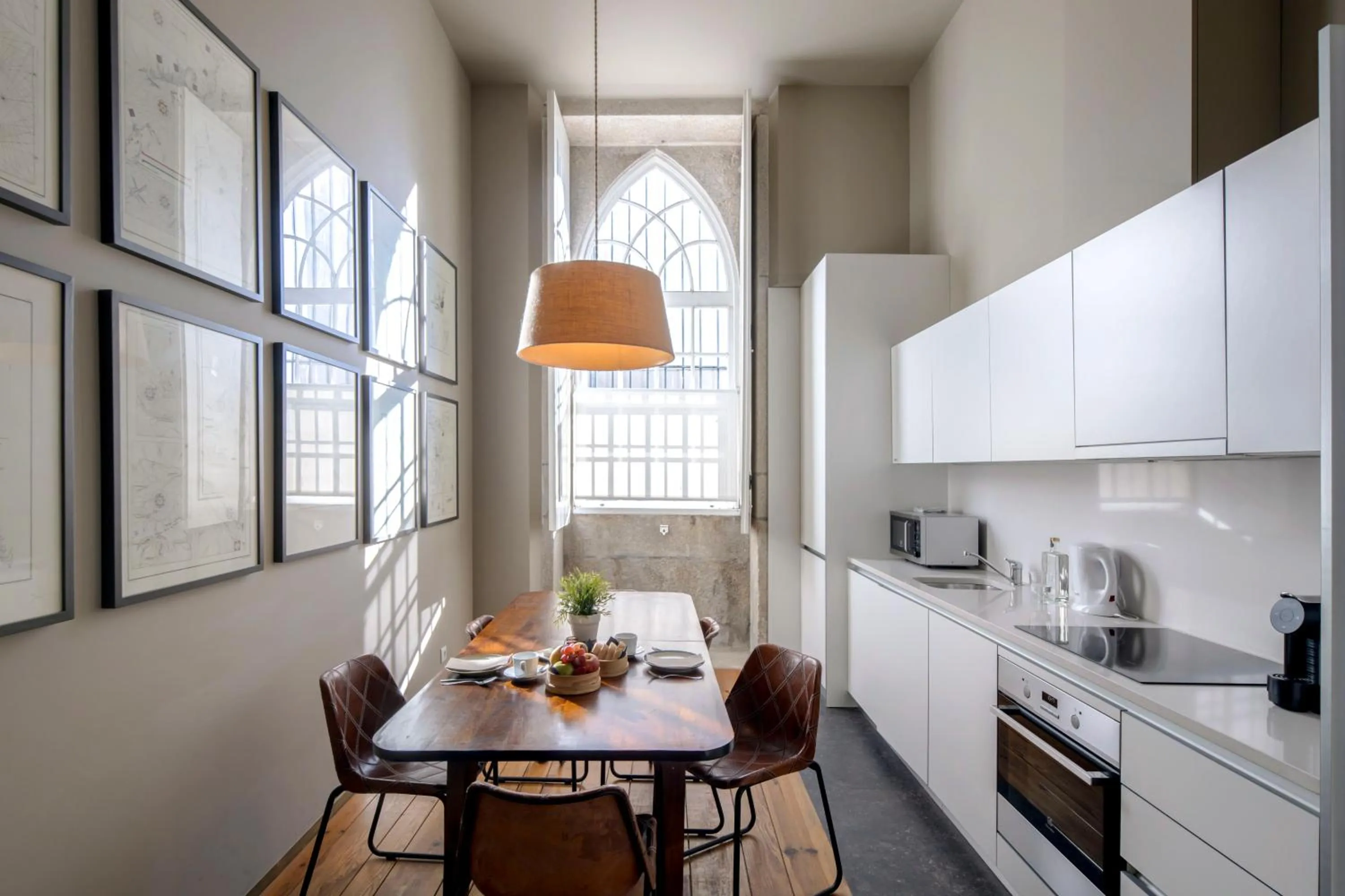 Dining area in Condes de Azevedo Palace Apartments