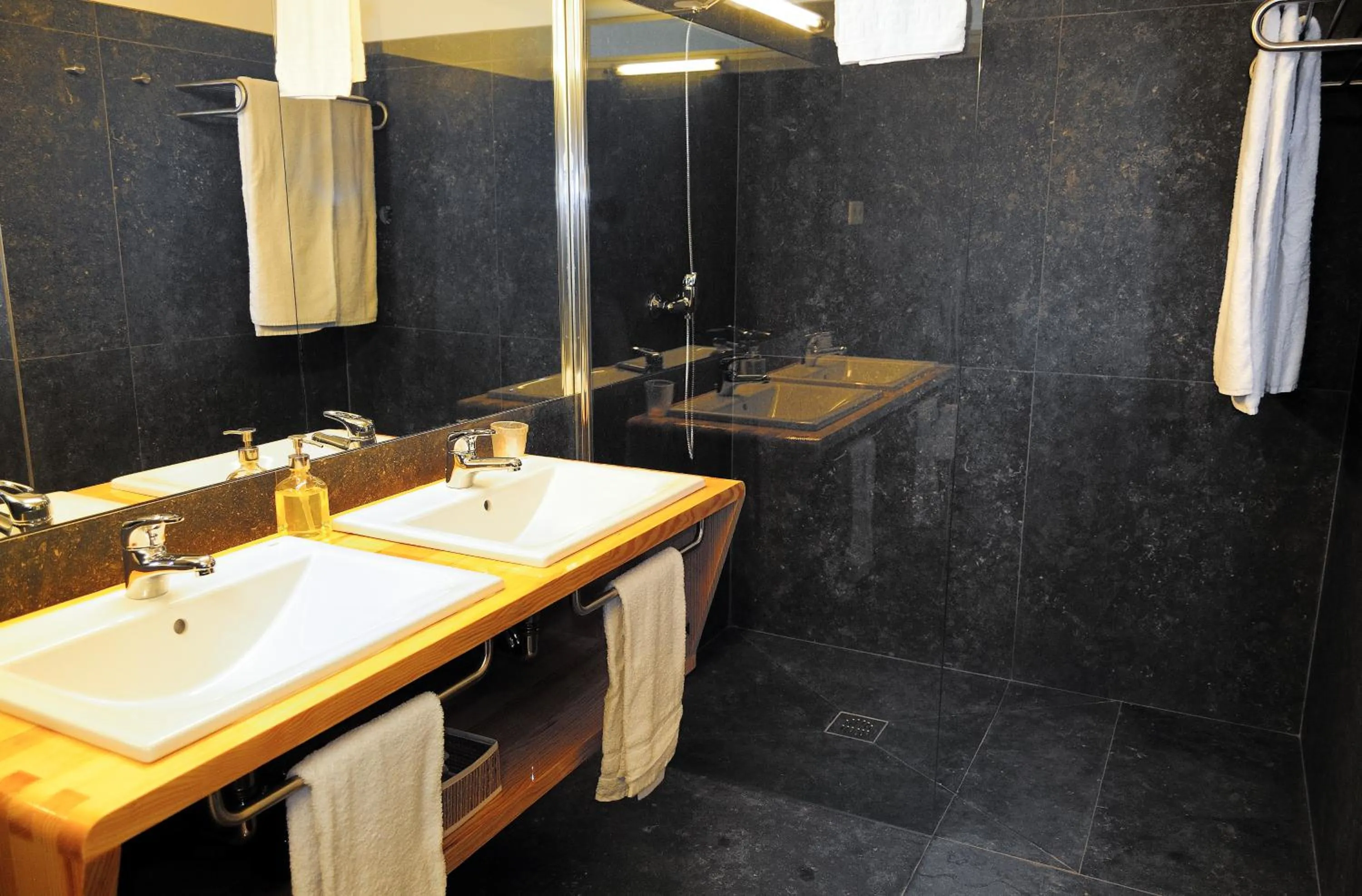 Bathroom in Condes de Azevedo Palace Apartments