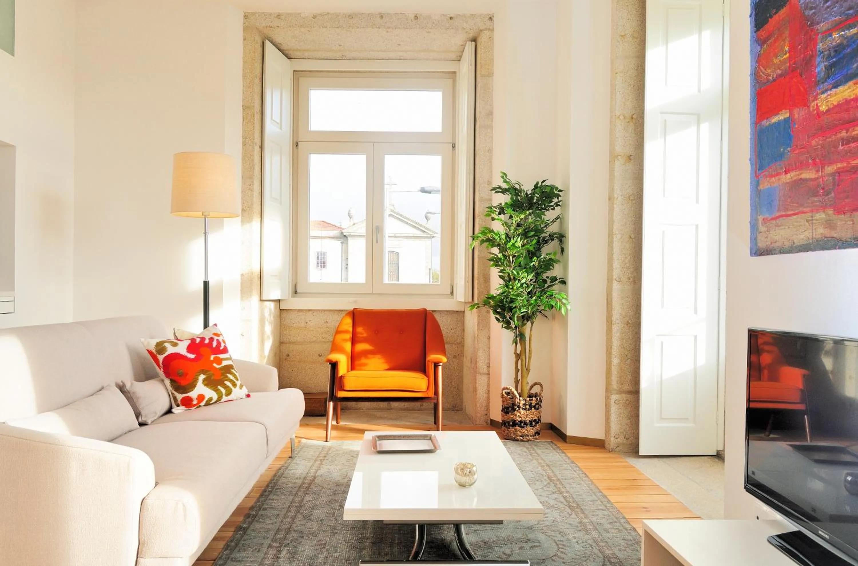 Living room in Condes de Azevedo Palace Apartments