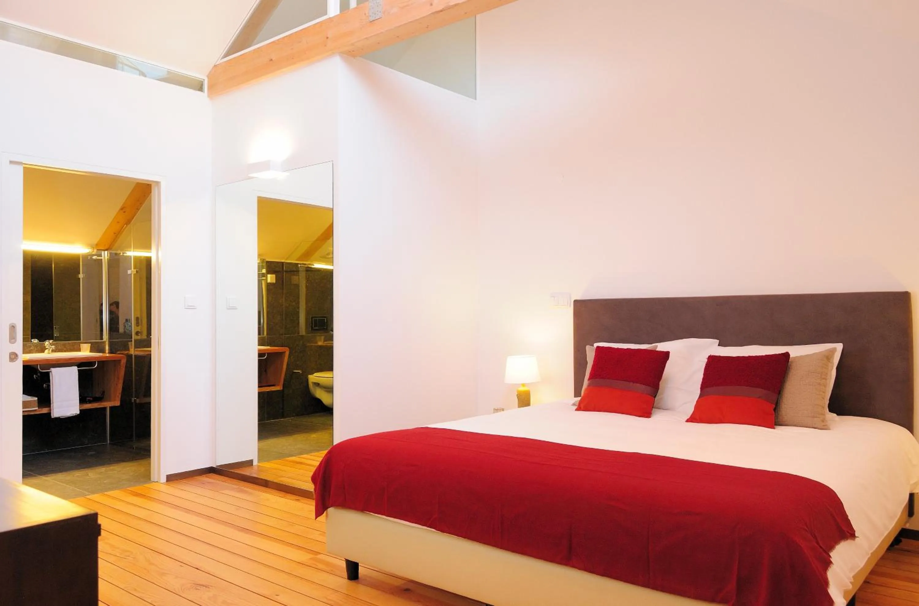 Bedroom, Bed in Condes de Azevedo Palace Apartments