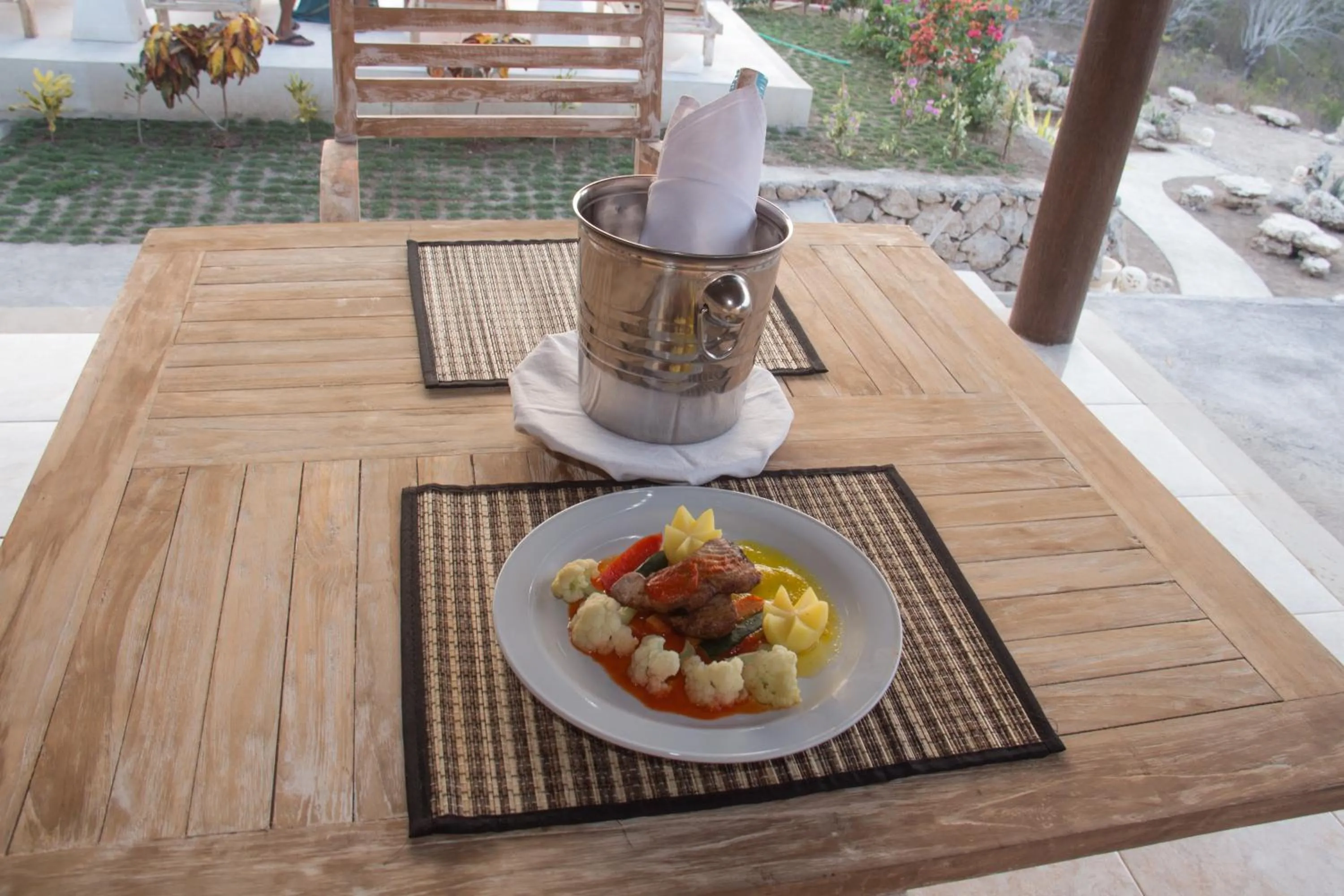 Alcoholic drinks in Bukit Taman Cottages