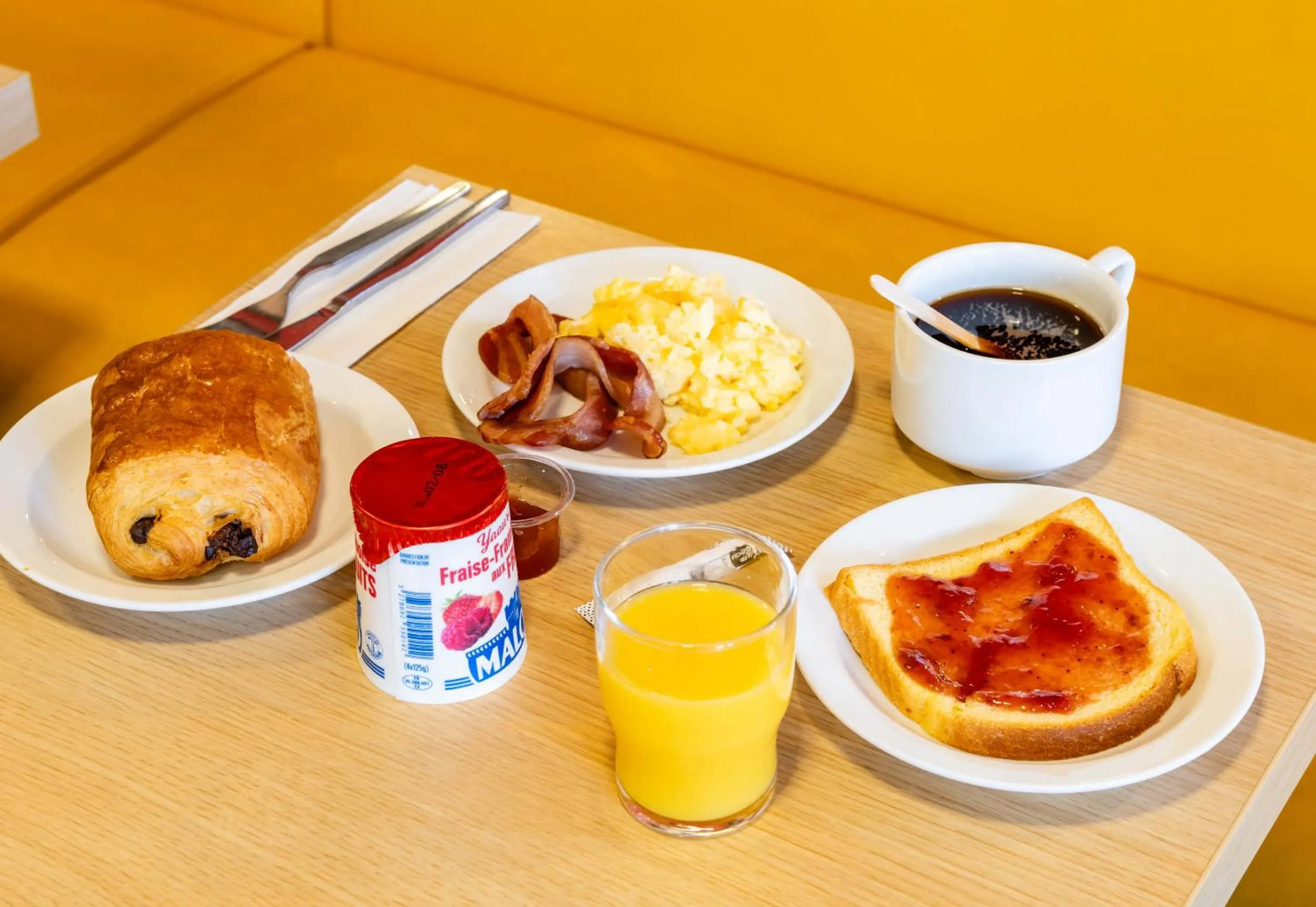 Breakfast in B&B HOTEL Valence Nord