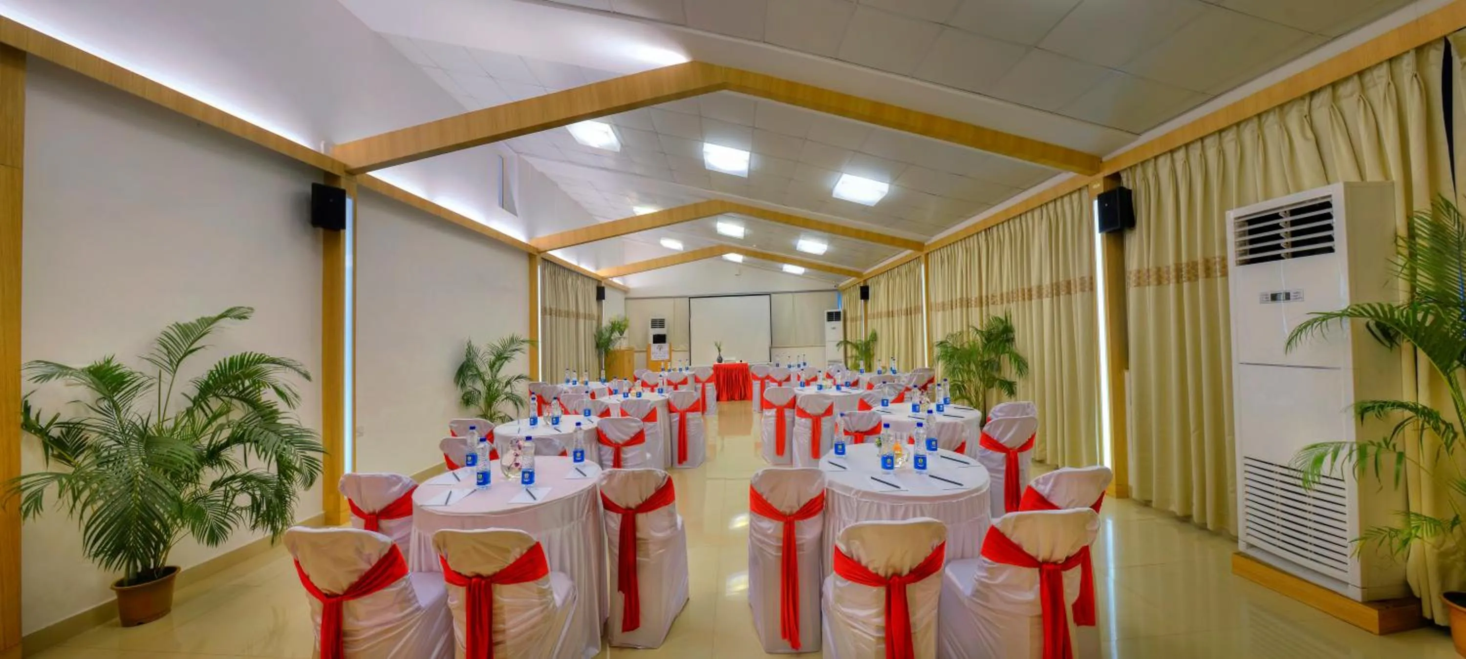 Meeting/conference room in TreeHouse Neptune