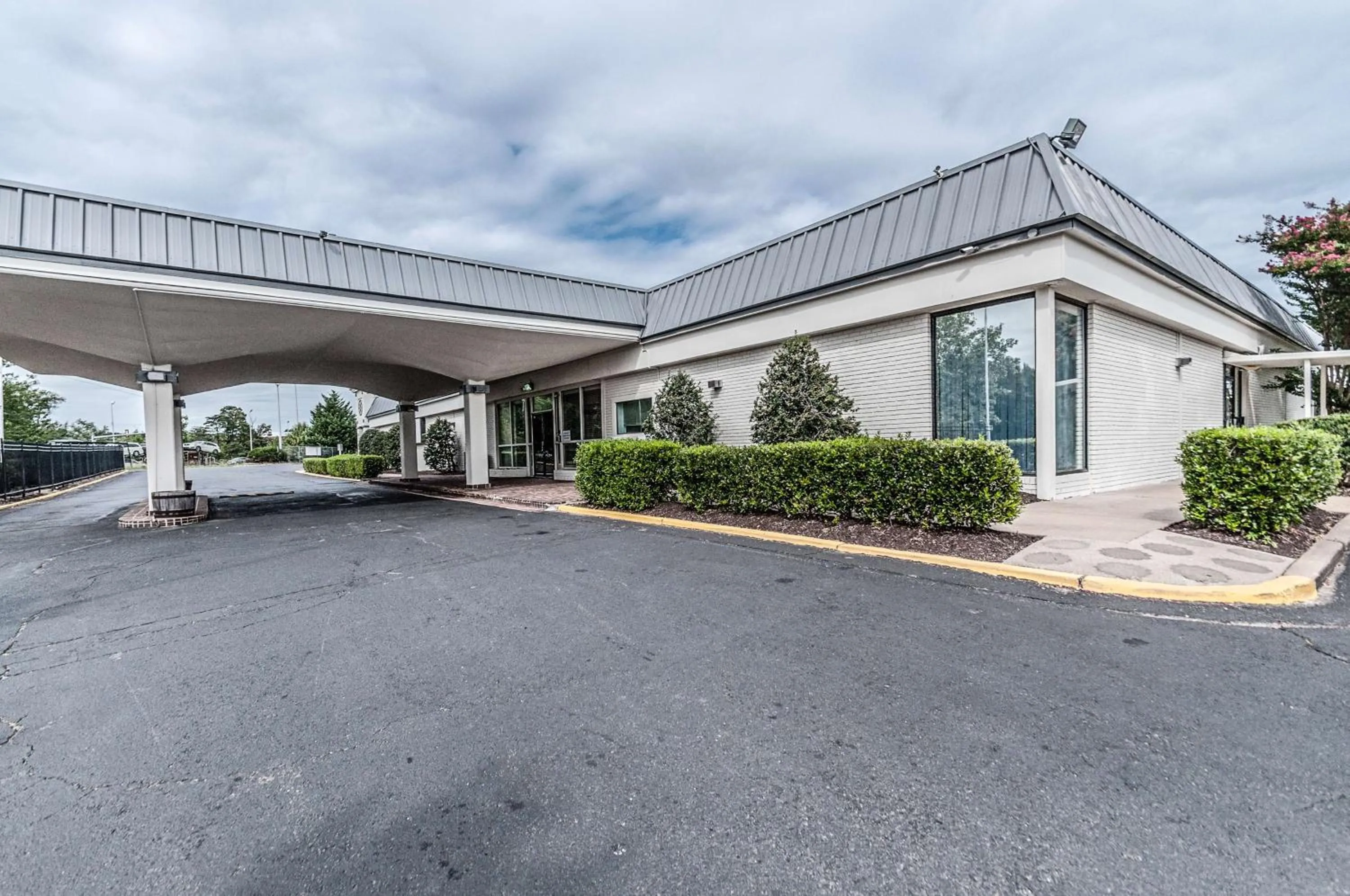 Property building in Motel 6-Dumfries, VA