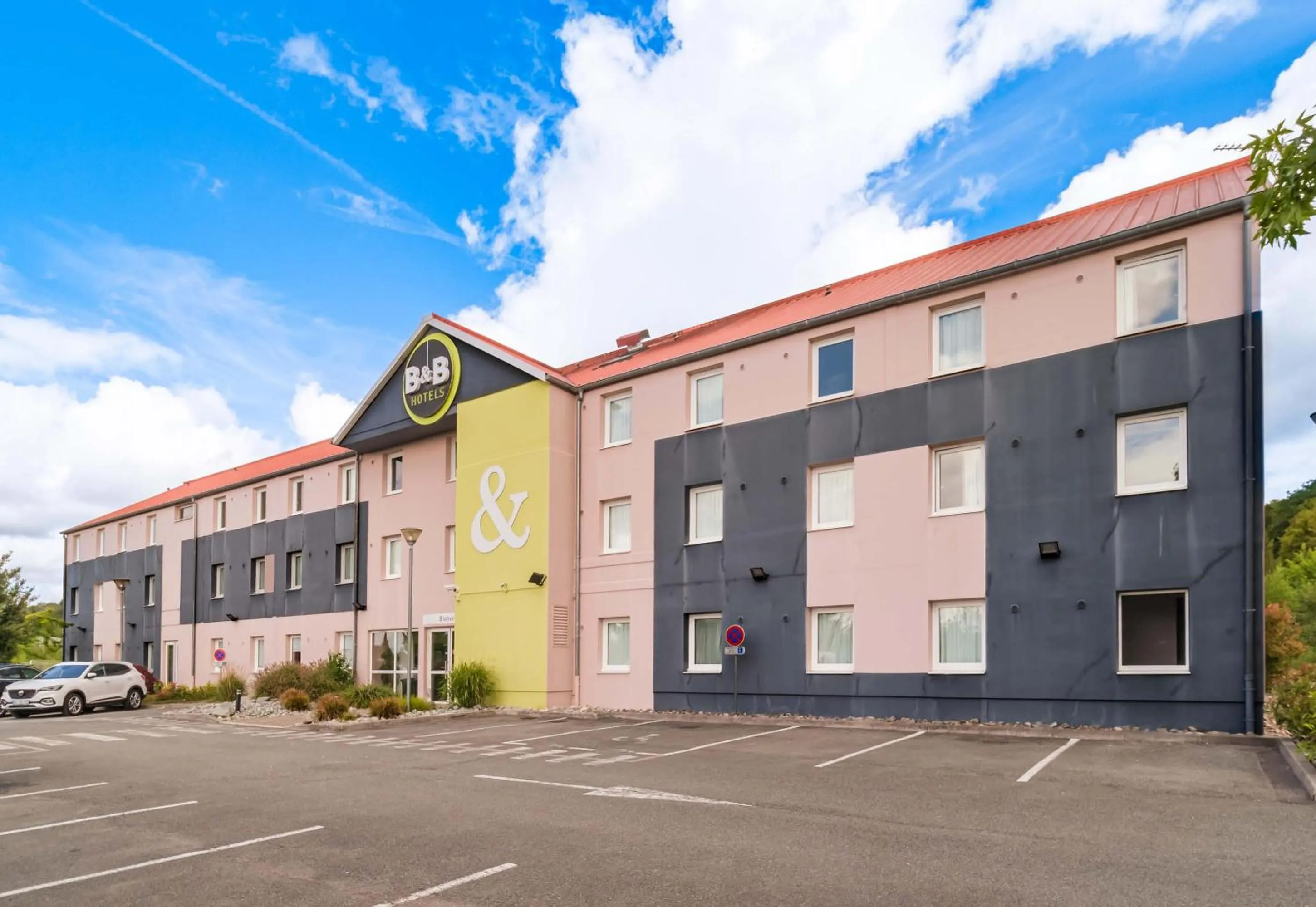 Property building in B&B HOTEL Belfort
