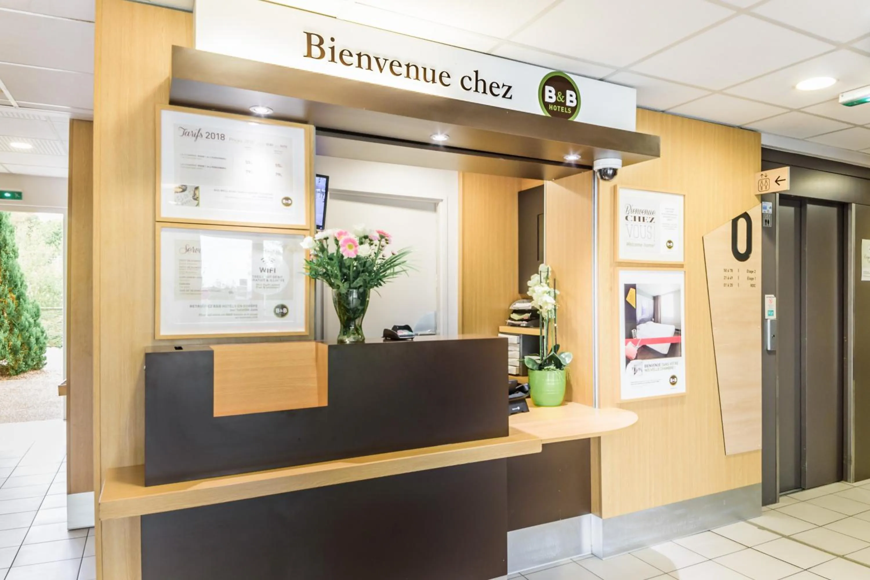 Lobby or reception in B&B HOTEL Belfort