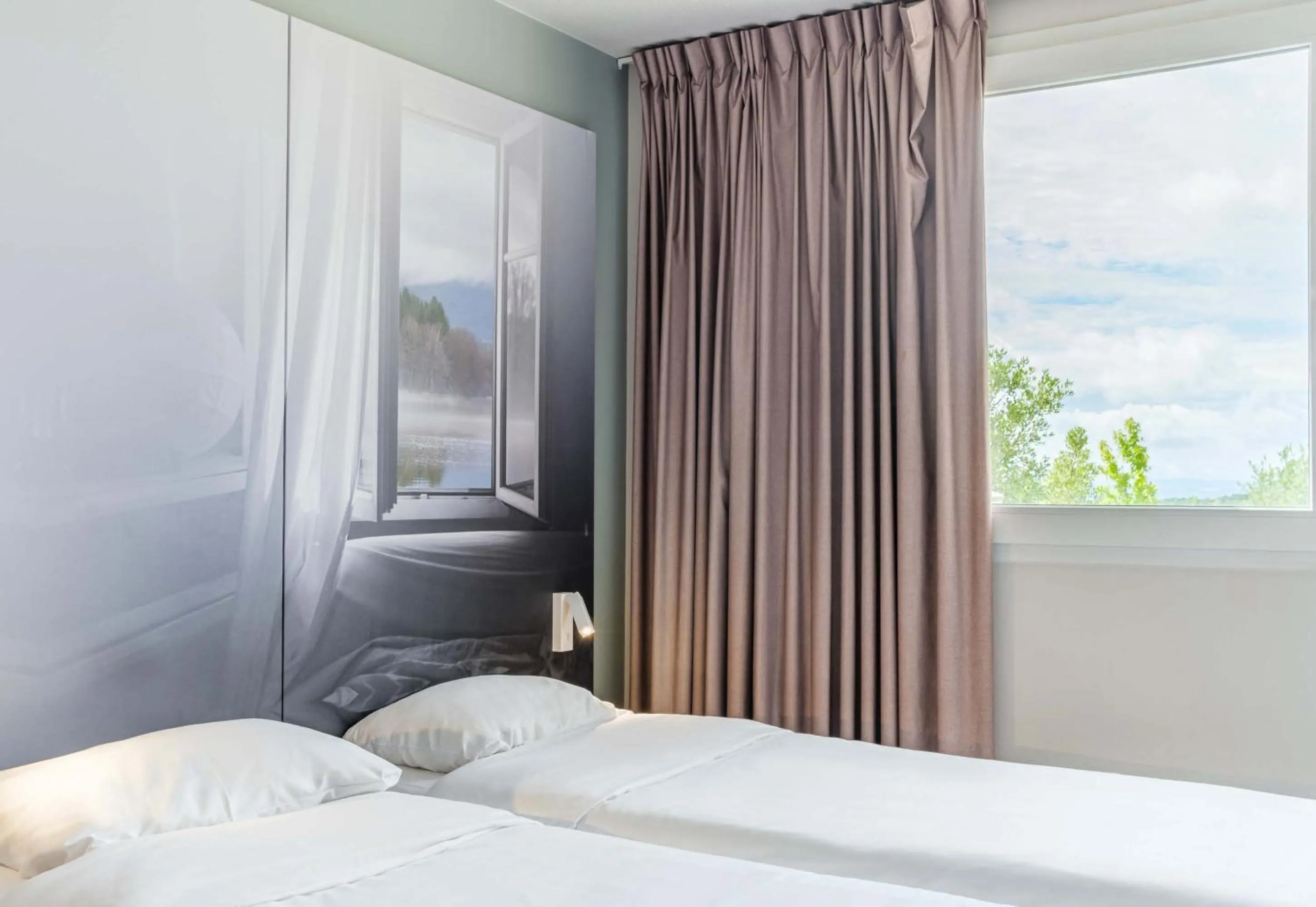 Bedroom, Bed in B&B HOTEL Belfort