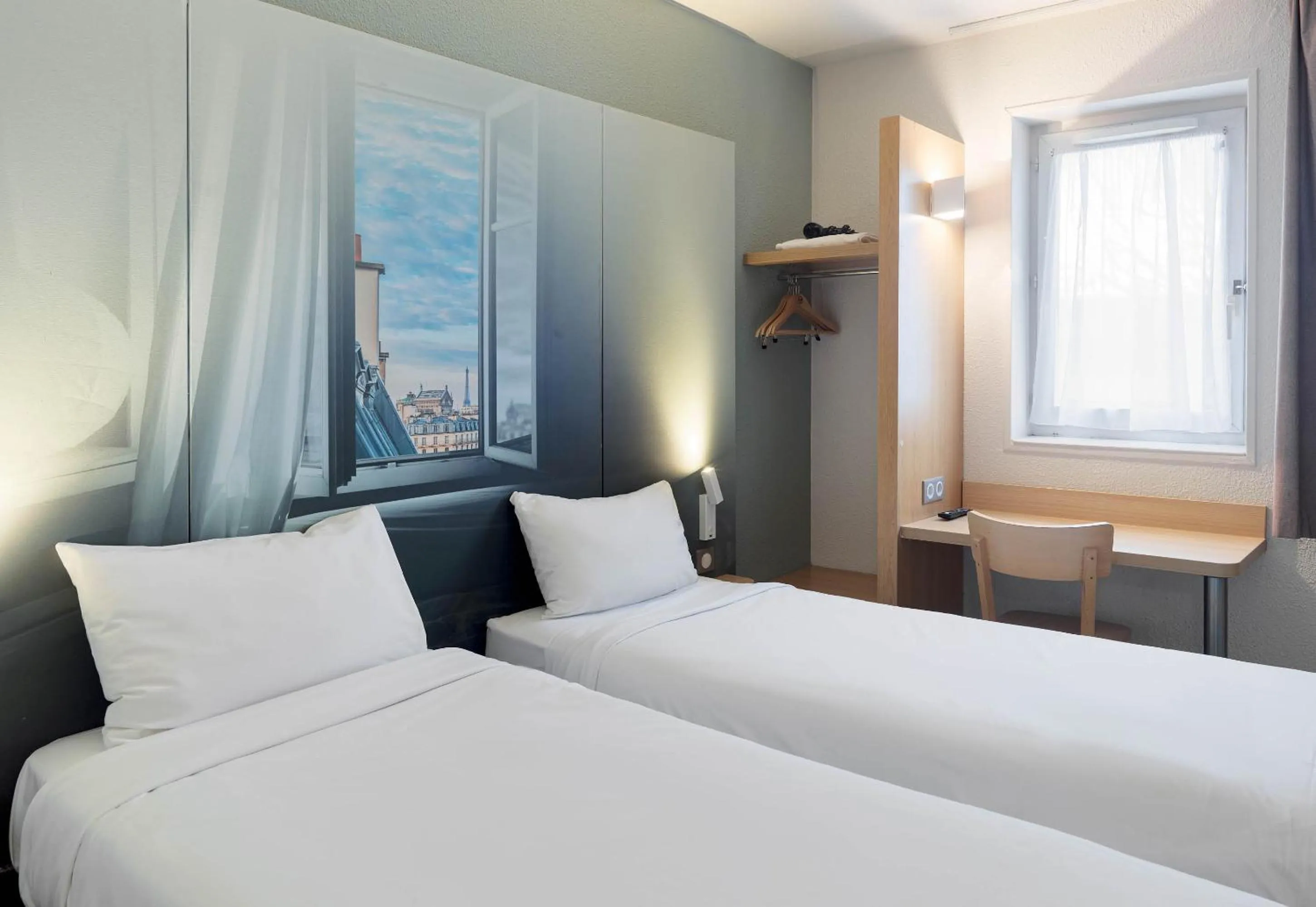 Bedroom, Bed in B&B HOTEL Saint-Michel sur Orge