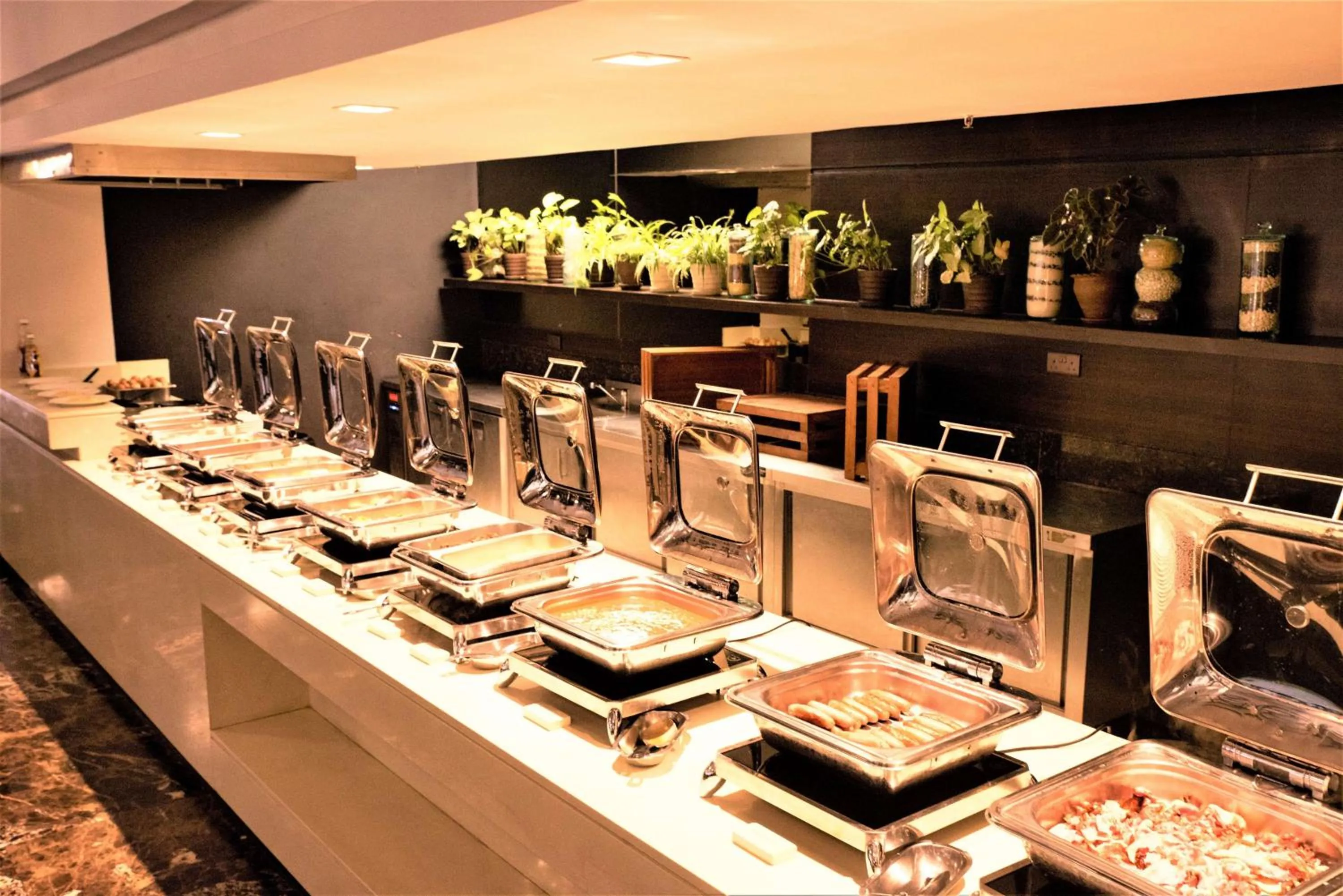 Restaurant/places to eat in DoubleTree by Hilton Nairobi