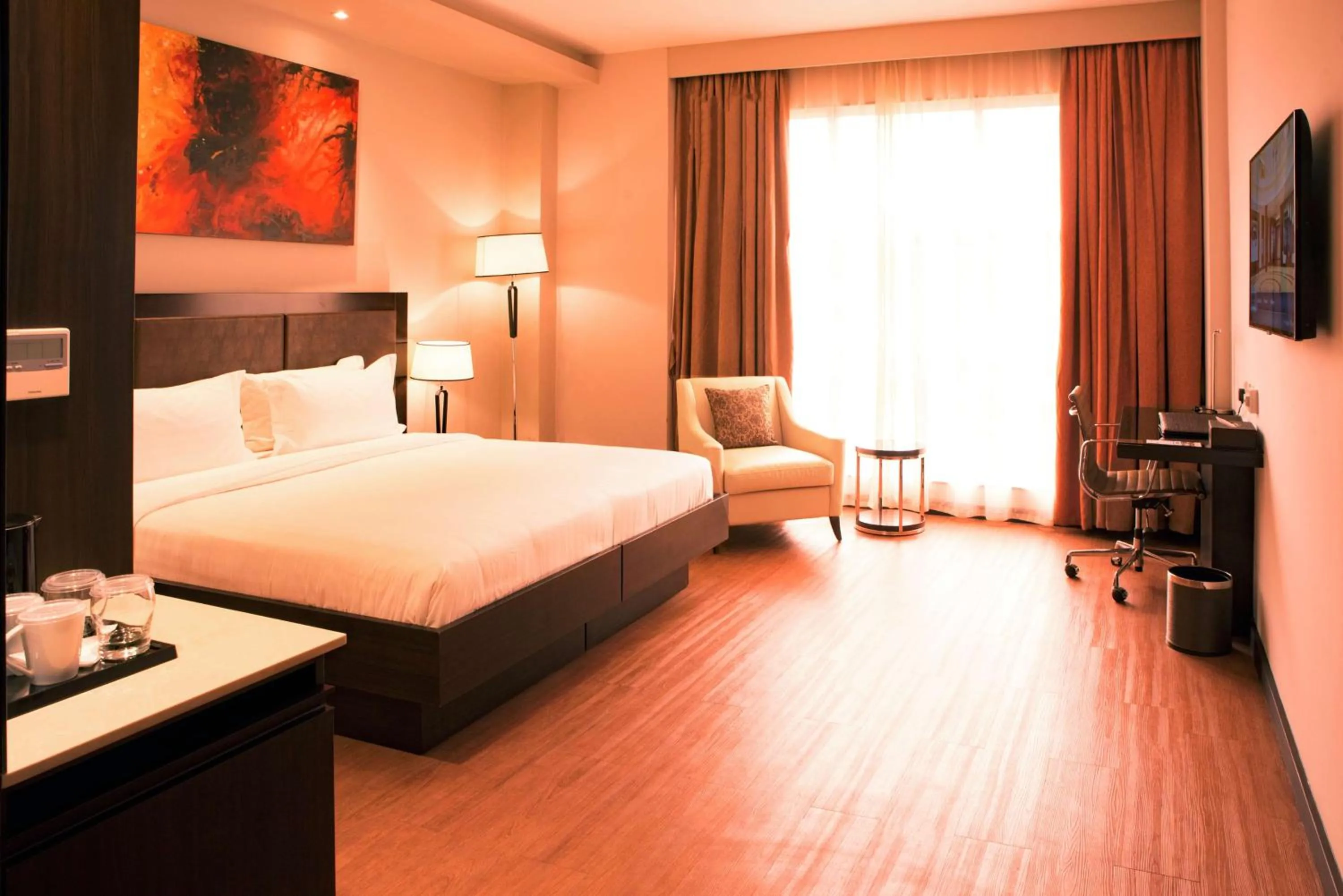 Bedroom, Bed in DoubleTree by Hilton Nairobi