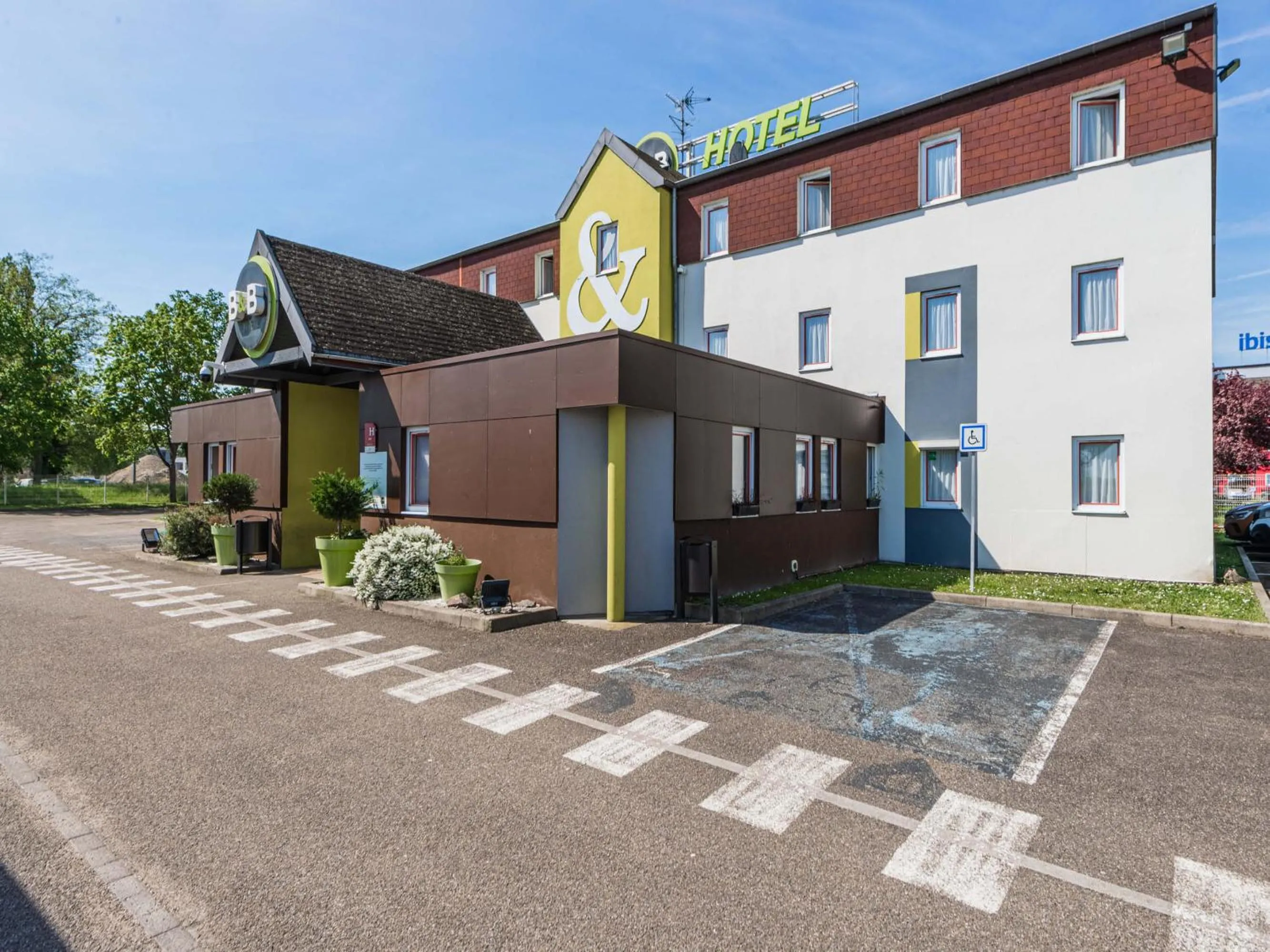 Property building in B&B HOTEL Strasbourg Sud Ostwald