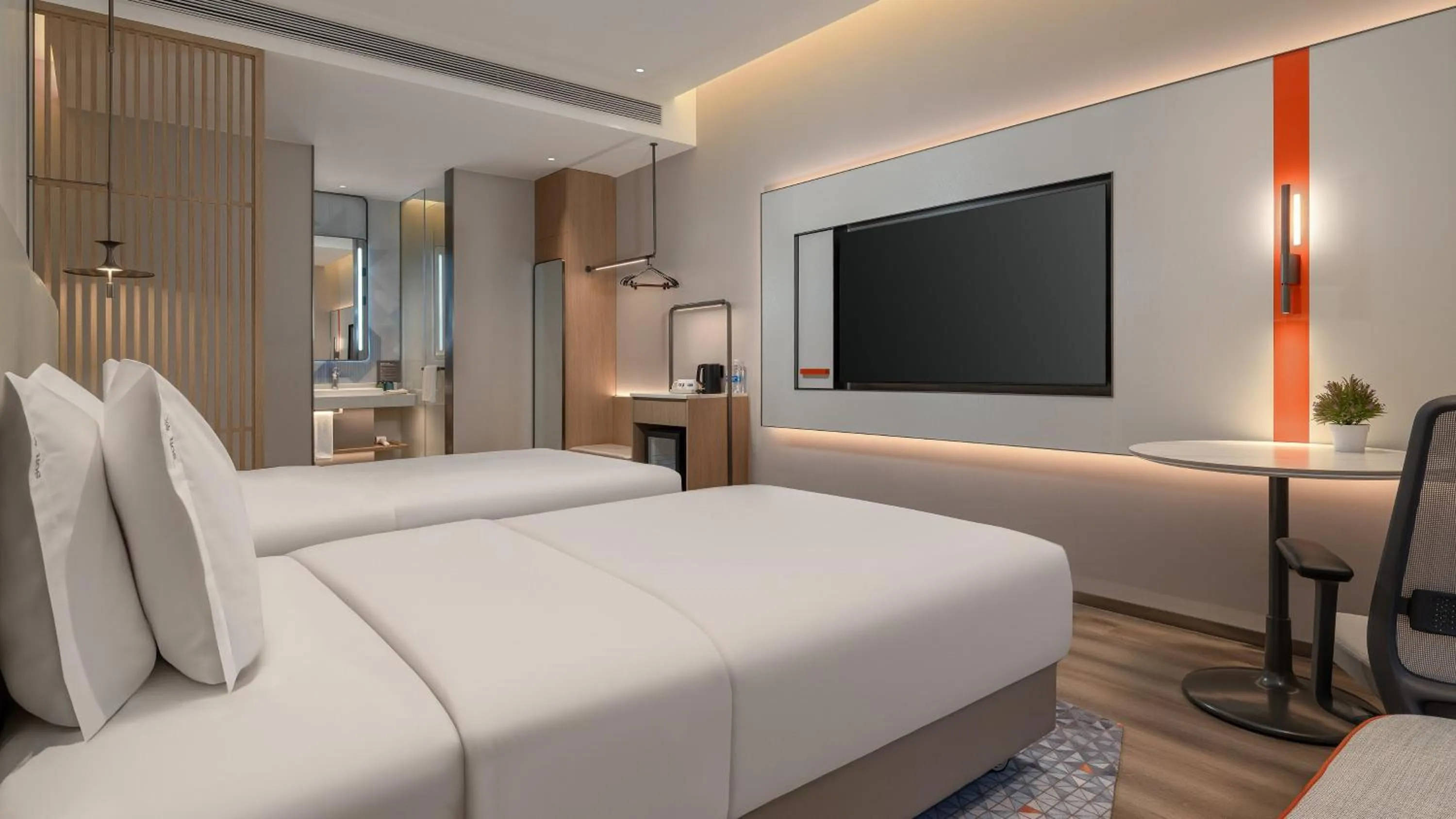 Photo of the whole room, Bed in Holiday Inn Express Kunming Dianchi Rixin Road by IHG