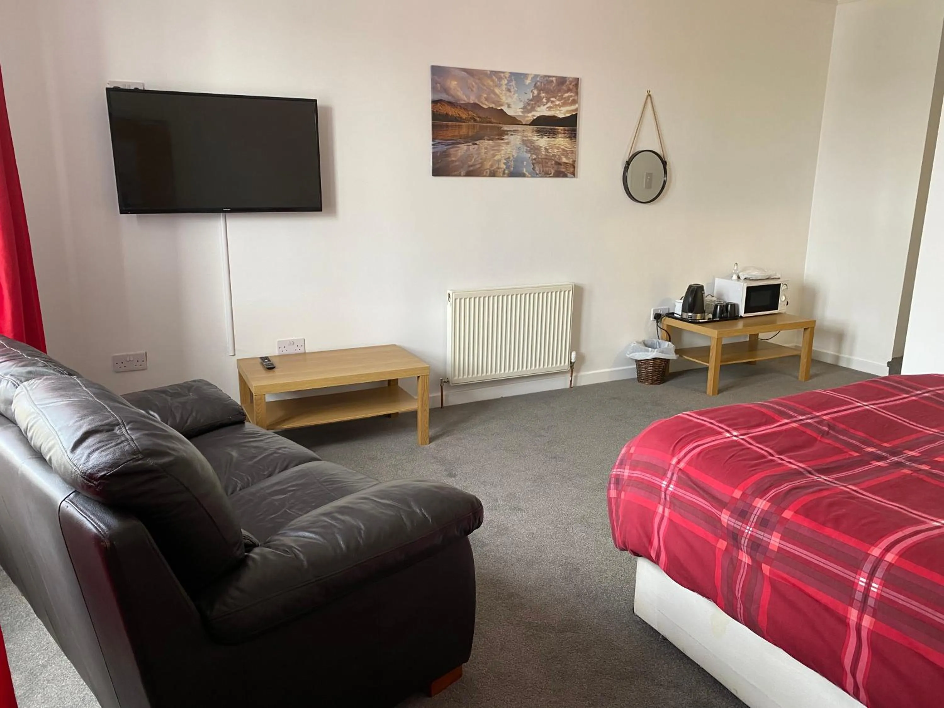 Bed in Grant Arms Hotel