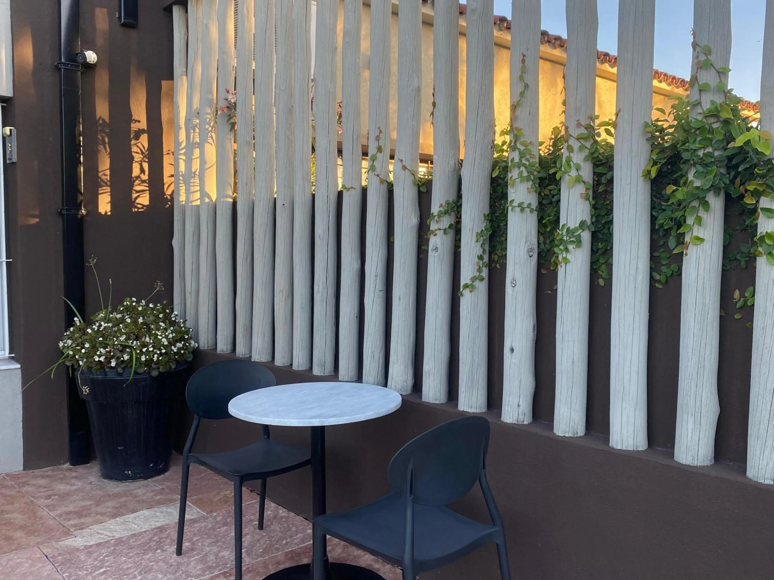 EZE Inn Boutique Hotel