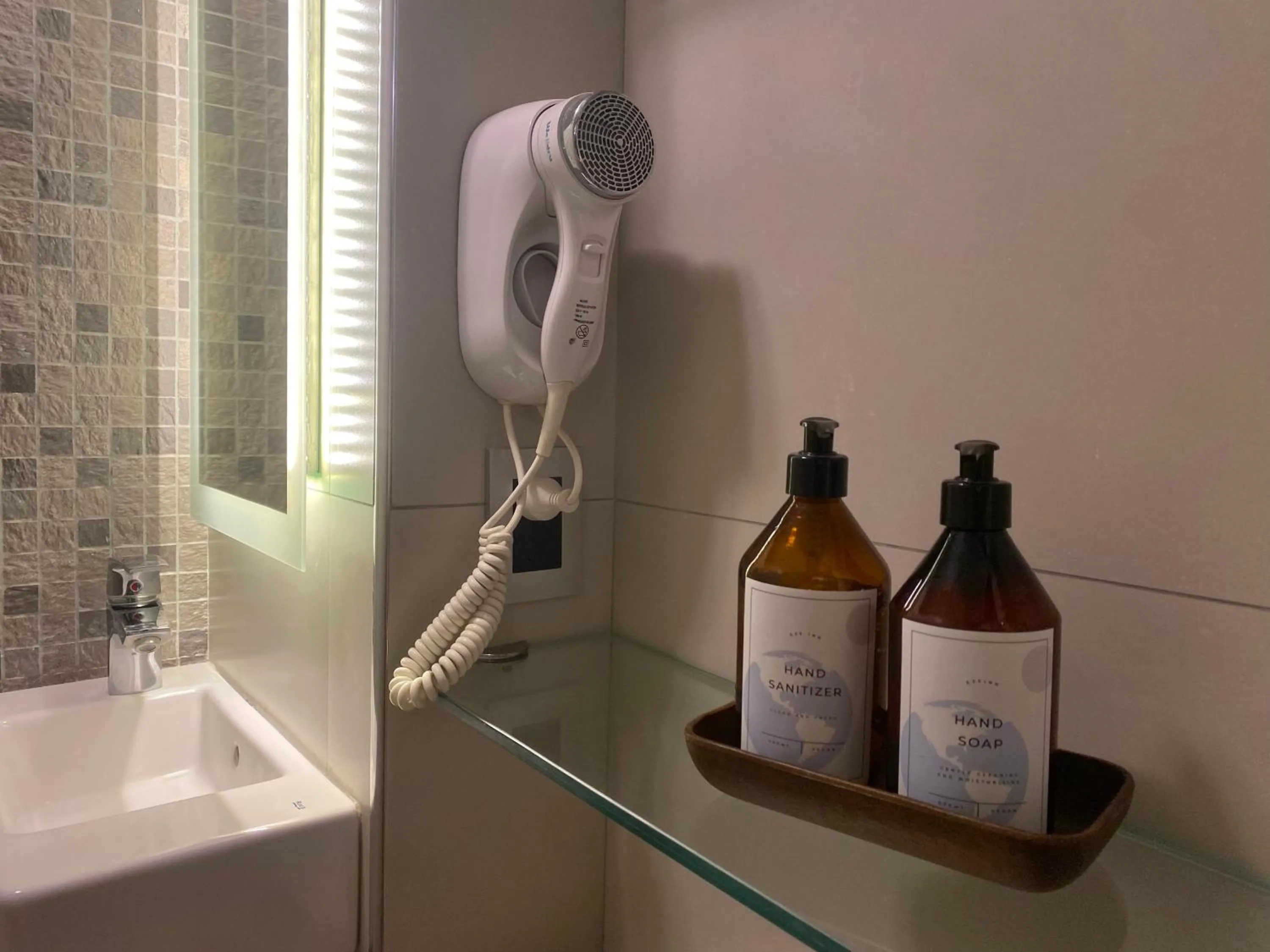 EZE Inn Boutique Hotel