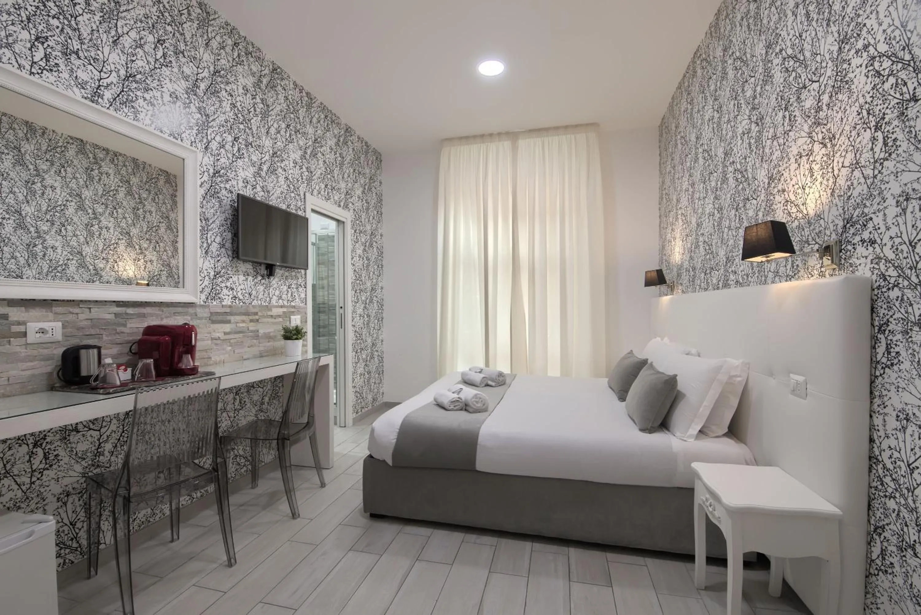 TV and multimedia, Bed in Vatican Tourist Inn