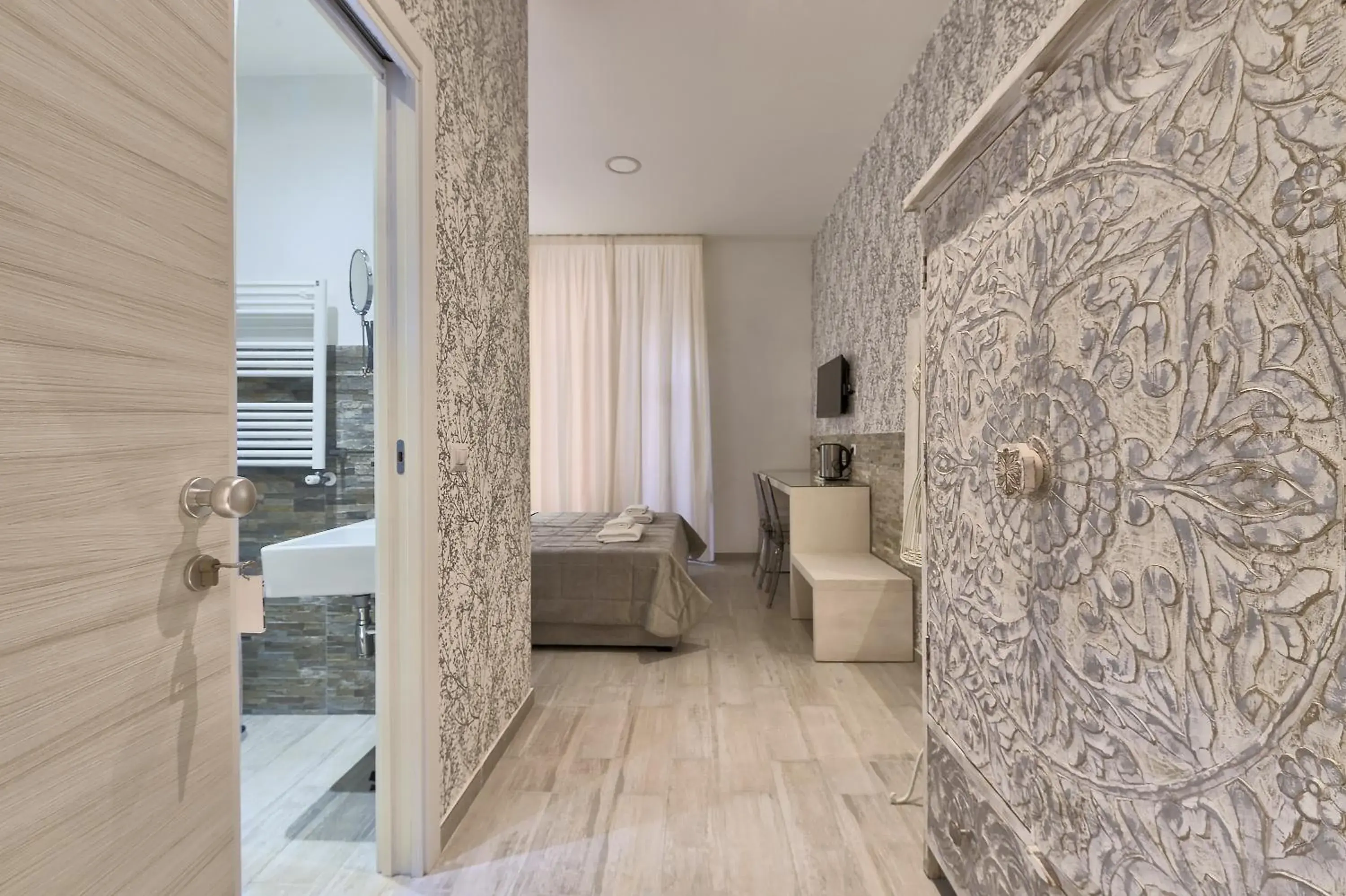 Superior Double or Twin Room in Vatican Tourist Inn Superior Double or Twin Room in Vatican Tourist Inn