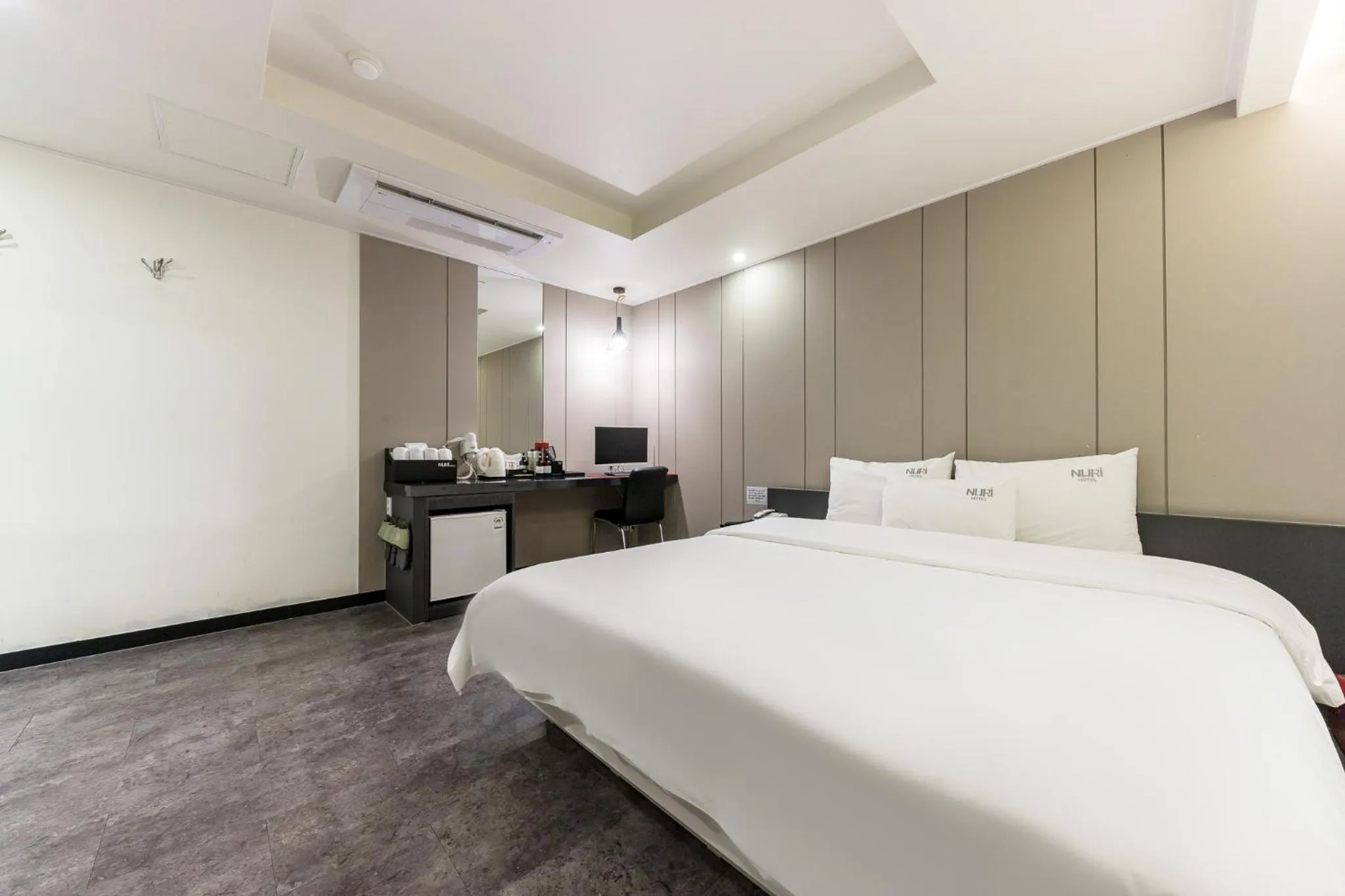 Bed in Busan Gwangalli Nuri Hotel