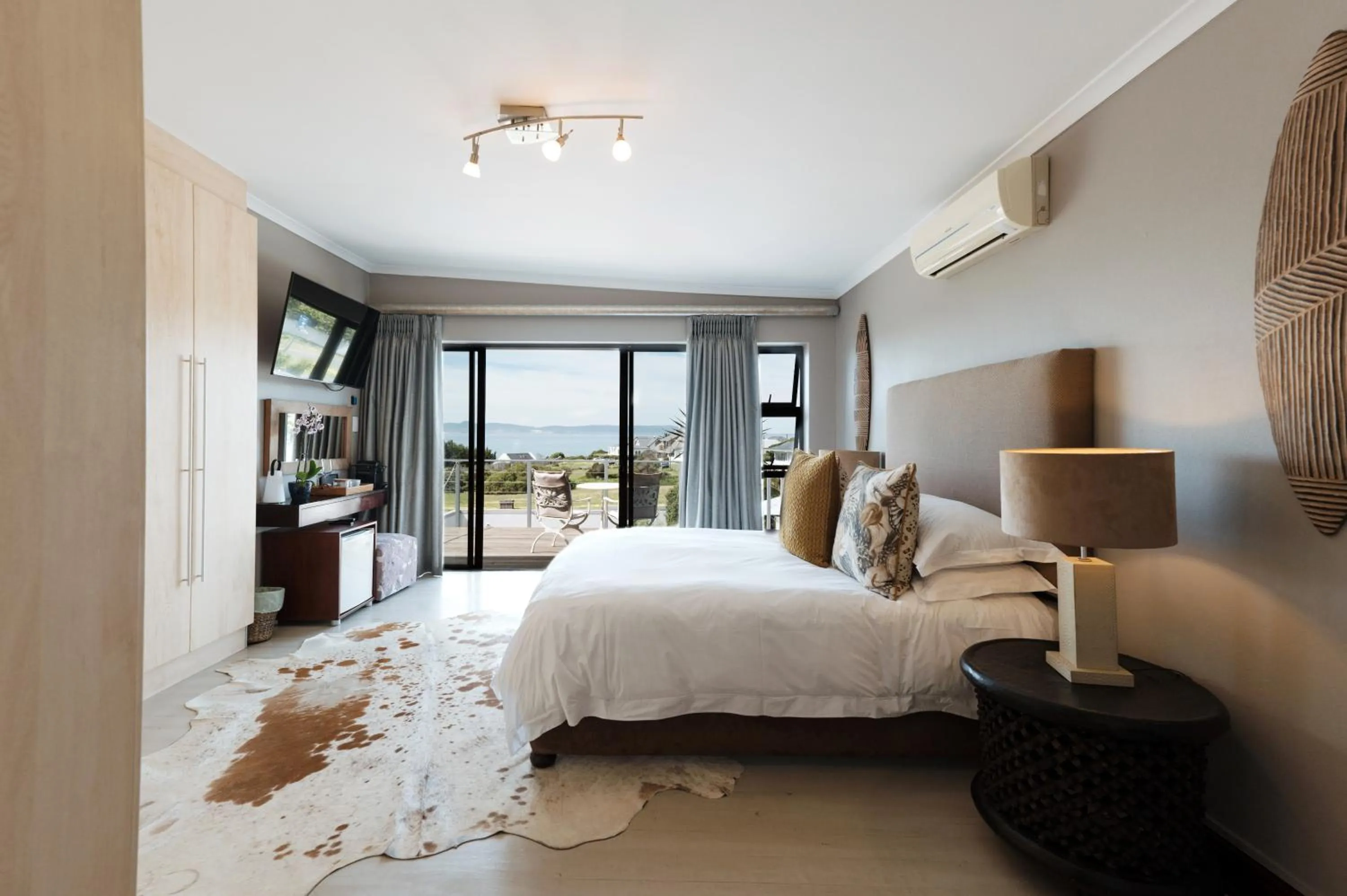 Bed in Whale Away Guest House