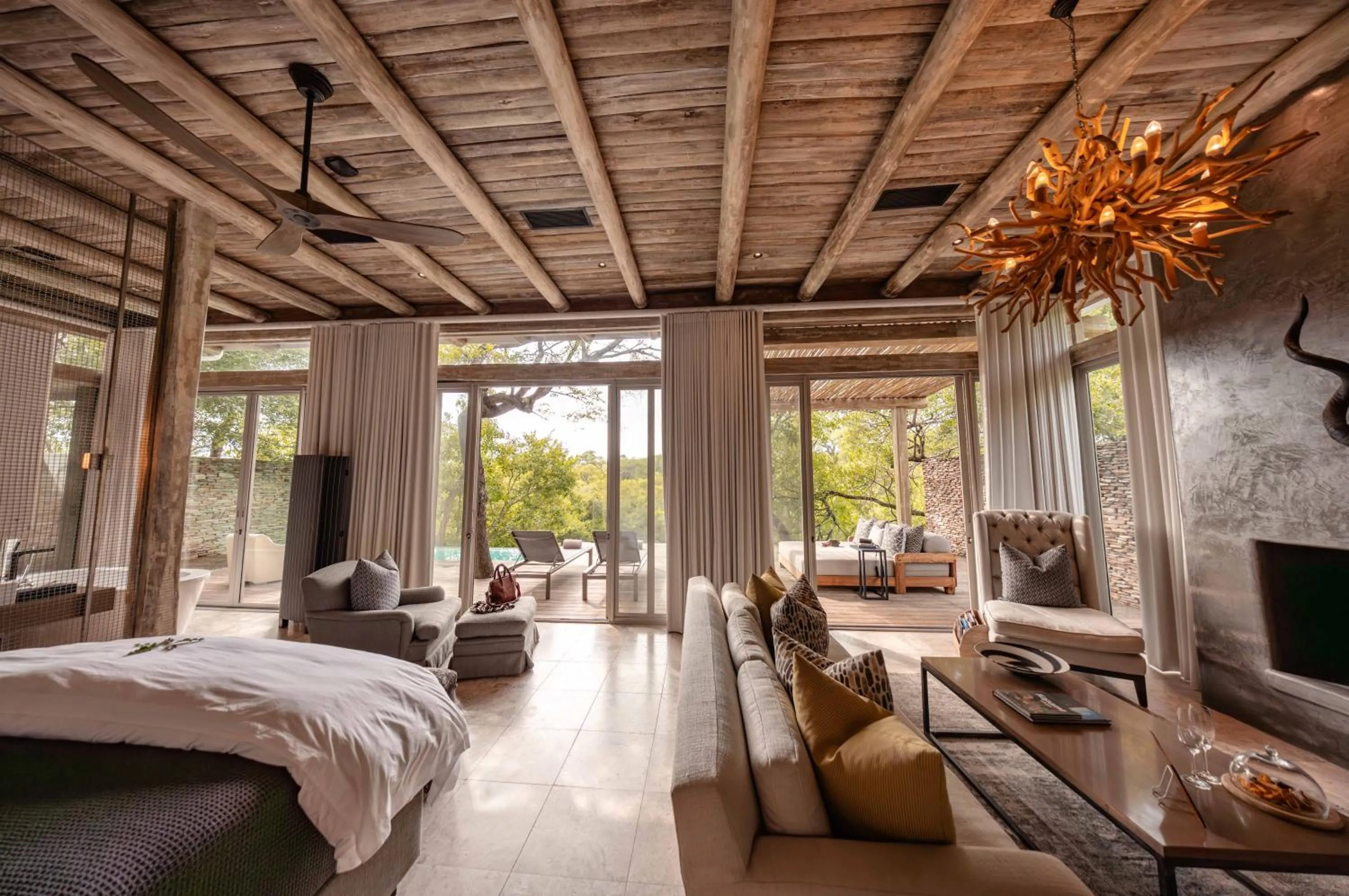 Living room, Bed in Kapama Karula