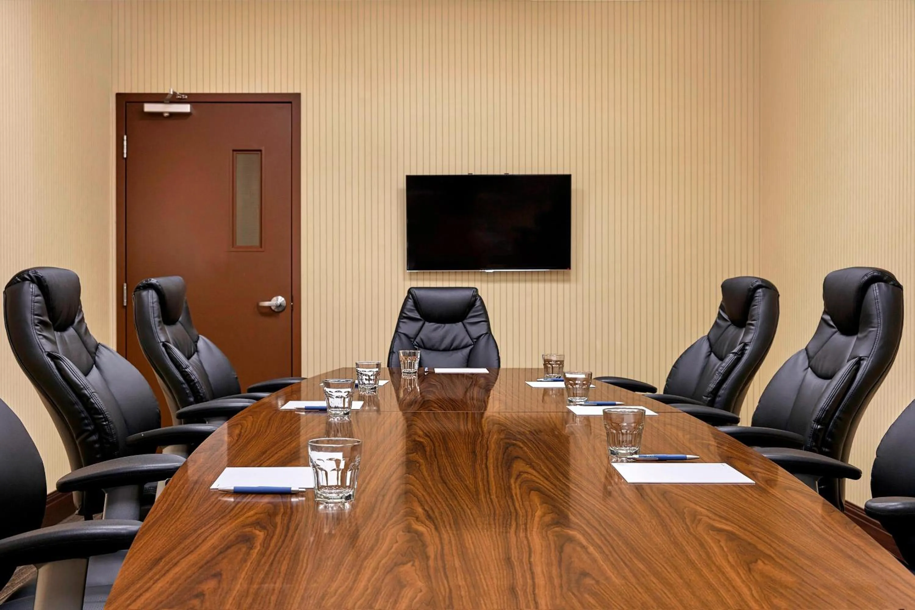 Meeting/conference room in Four Points by Sheraton Regina