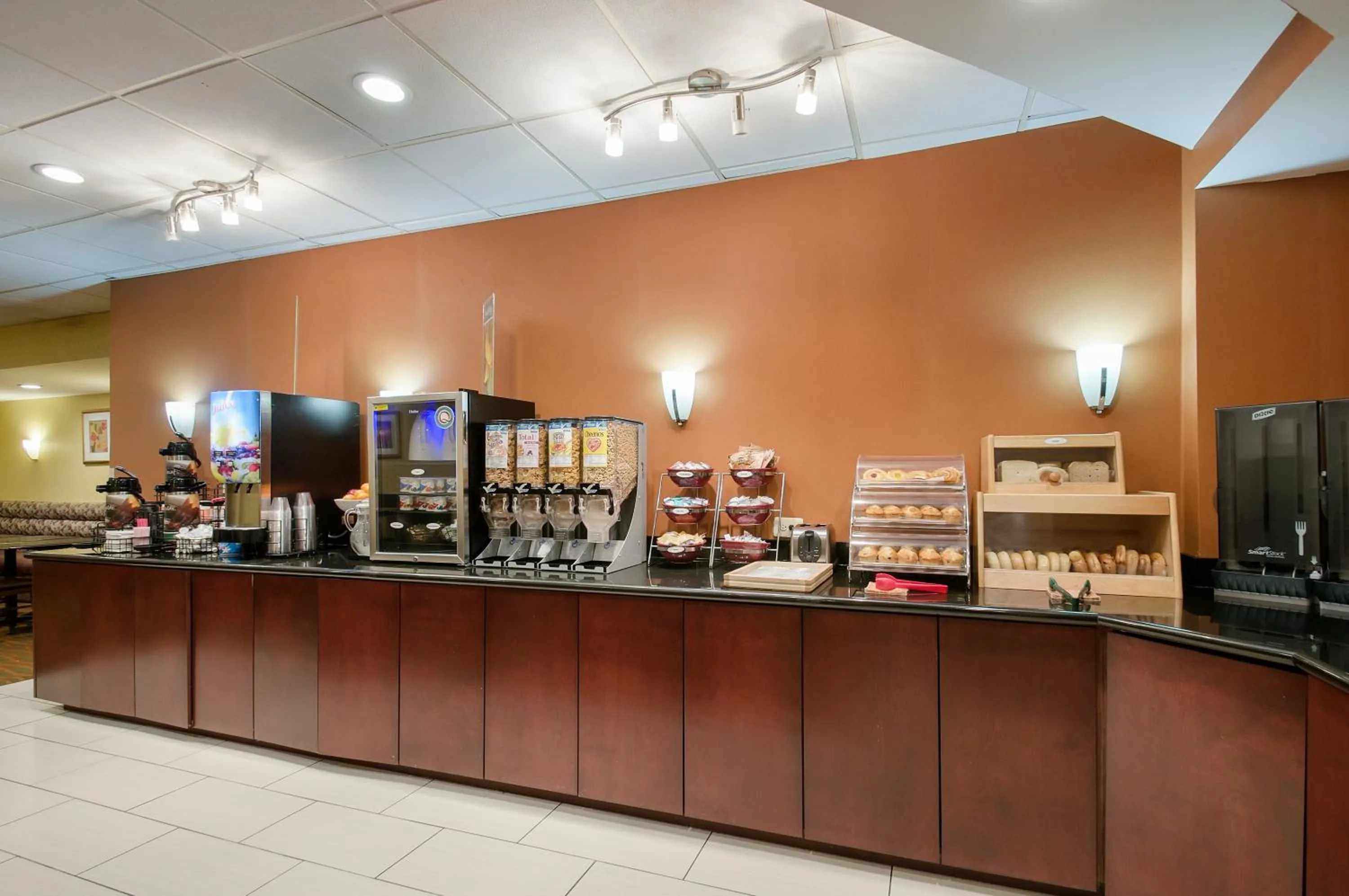 Food in Quality Inn Windsor Mill - Baltimore