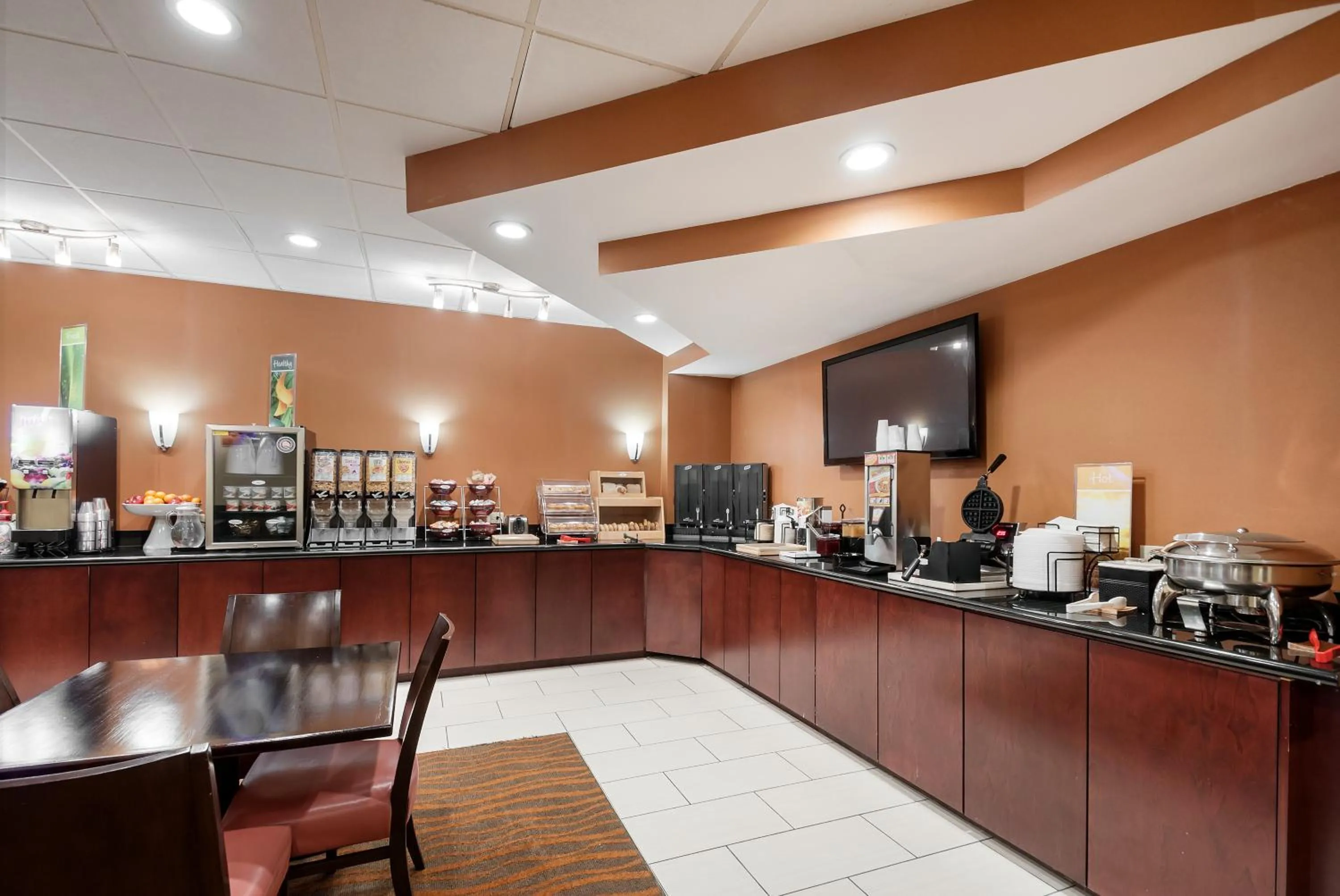 Restaurant/places to eat in Quality Inn Windsor Mill - Baltimore