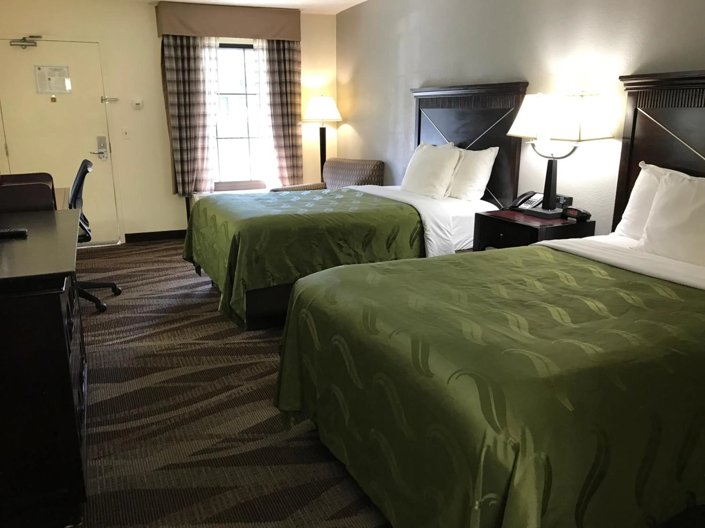 Photo of the whole room in Quality Inn Windsor Mill - Baltimore