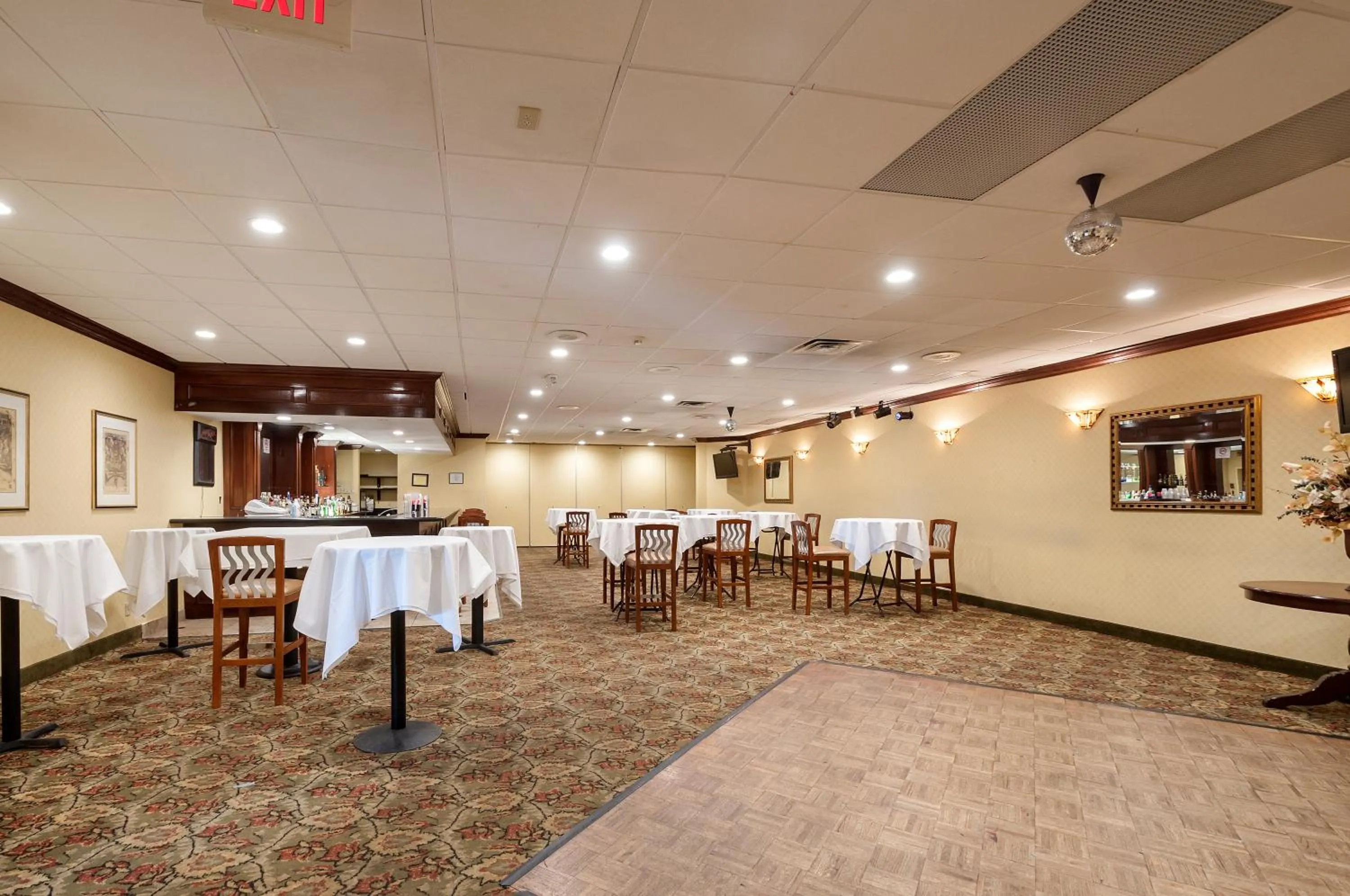Restaurant/places to eat in Quality Inn Windsor Mill - Baltimore